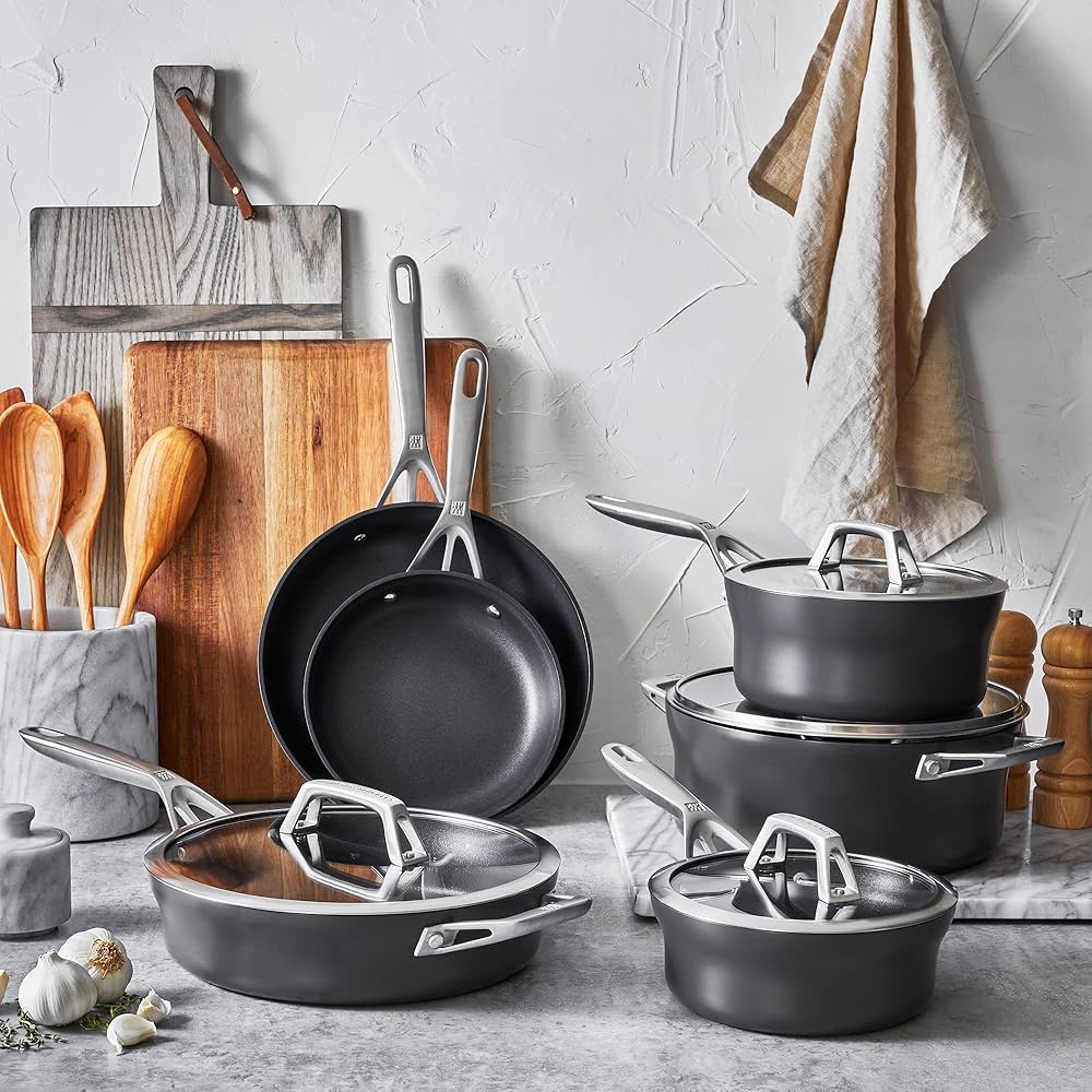 ZWILLING Motion Nonstick Hard-Anodized 10-Piece Cookware Set in ZWILLING Motion Nonstick Hard-Anodized 10-Piece Cookware Set in