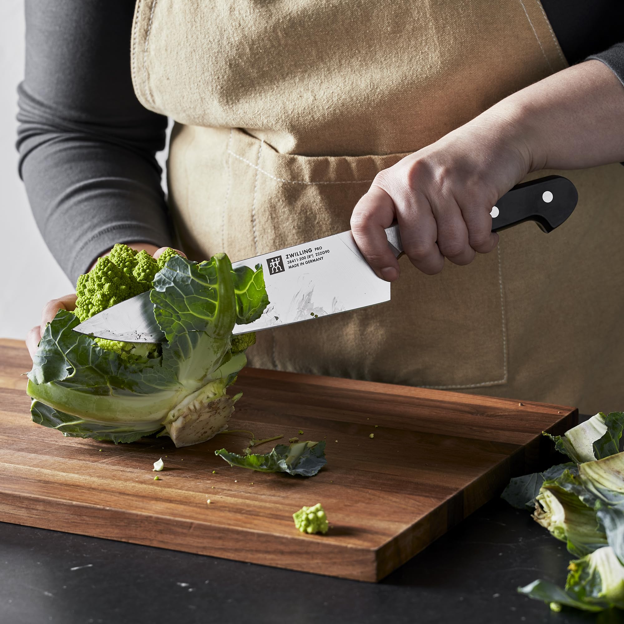 Amazon｜ZWILLING Pro シェフナイフ 20cm 38401-201｜牛刀包丁