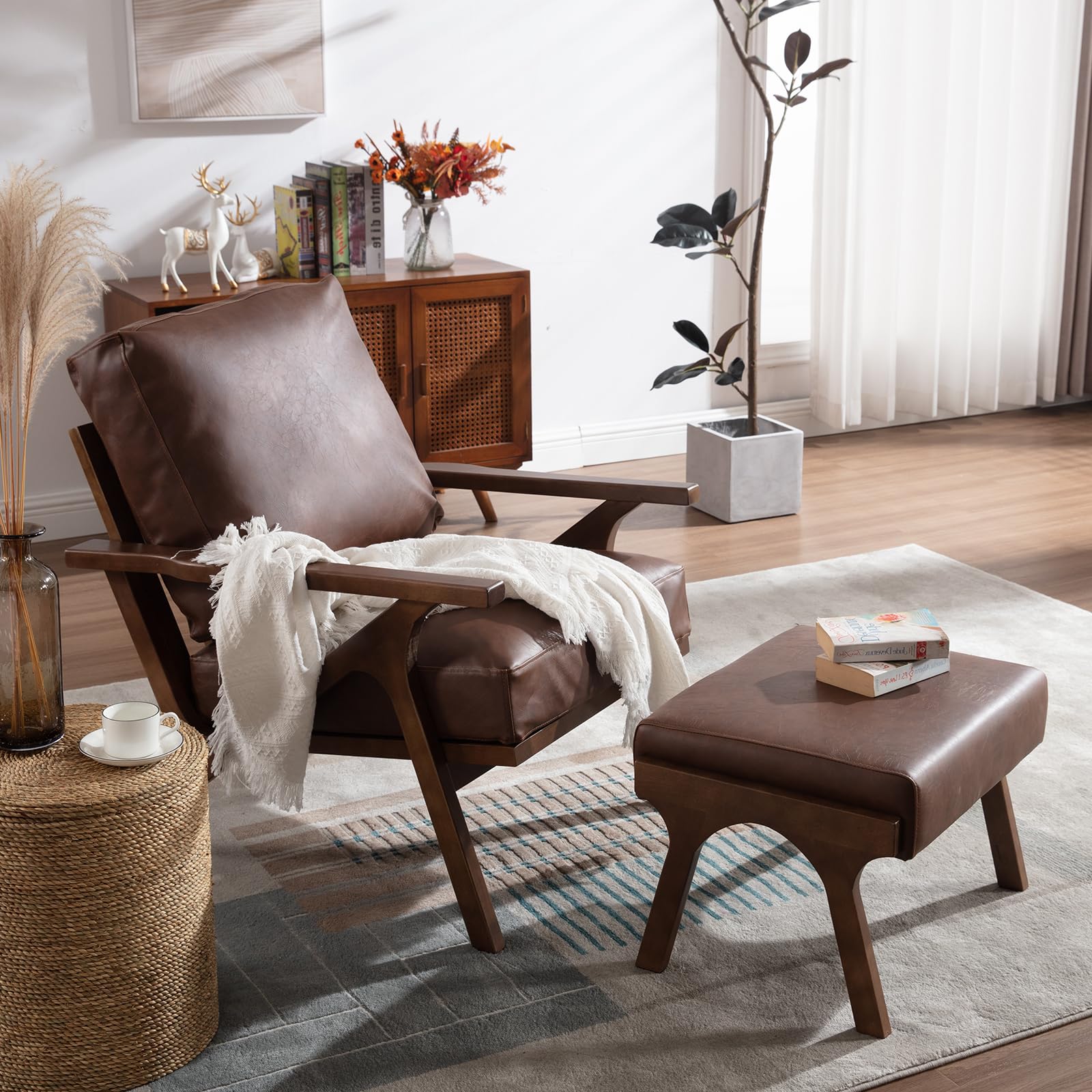 ジュン　アクタス COMFY ARM CHAIR 1脚 ジュン アクタス COMFY ARM CHAIR 1脚 Modern Accent Chair