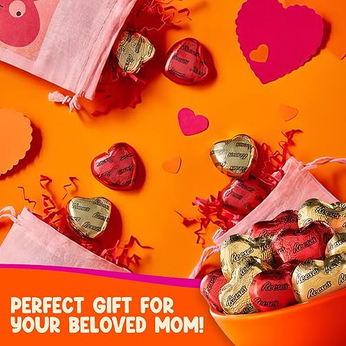 Miniatura 4 de REESESESESES - Corazones de mantequilla de maní con chocolate con leche para el día de San Valentín, papel de aluminio dorado y rojo envueltos