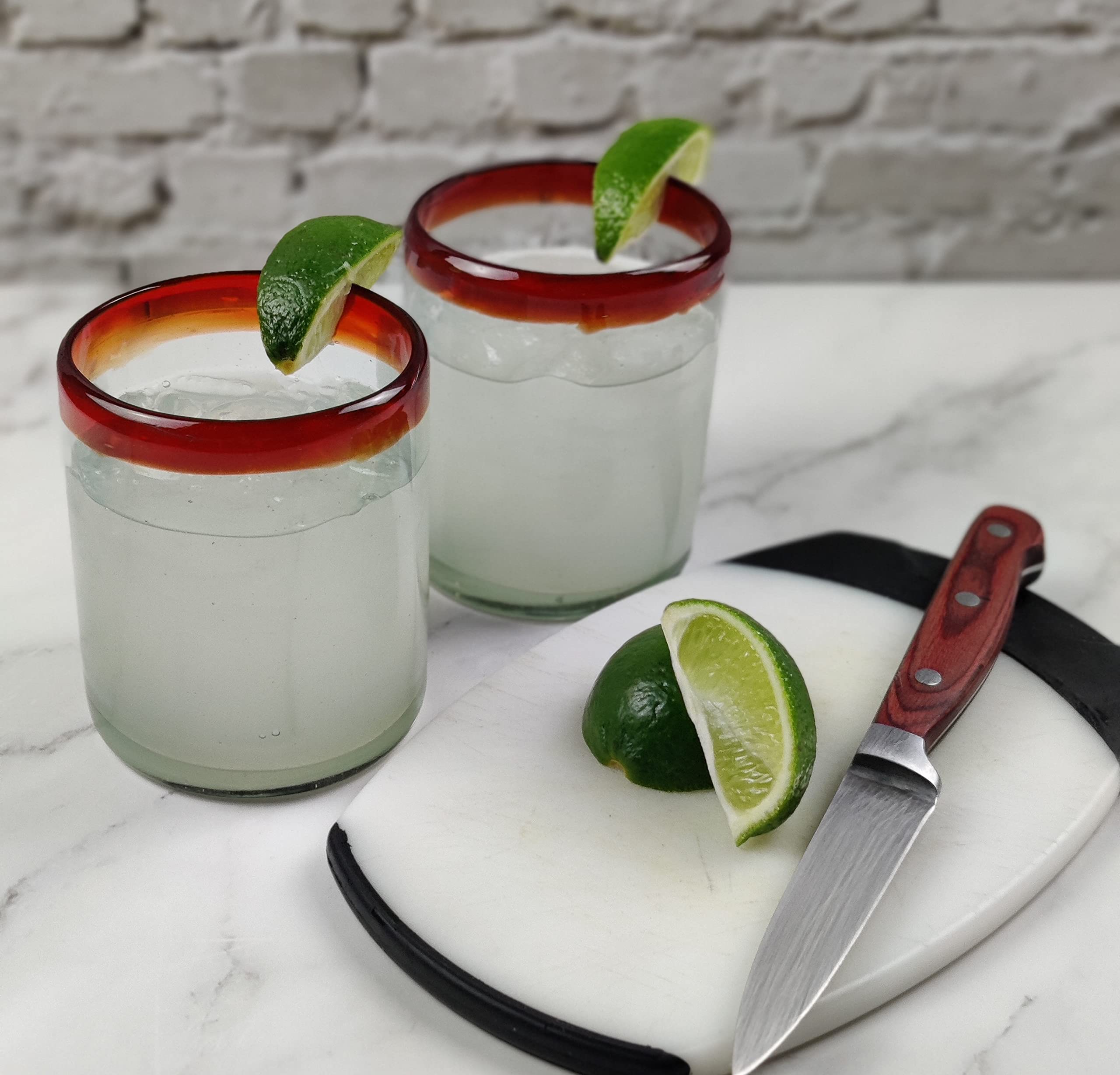 Dos Sueños Mundgeblasene mexikanische Trinkgläser – Set mit 6 Gläsern mit roten Rändern (je 284 ml)
