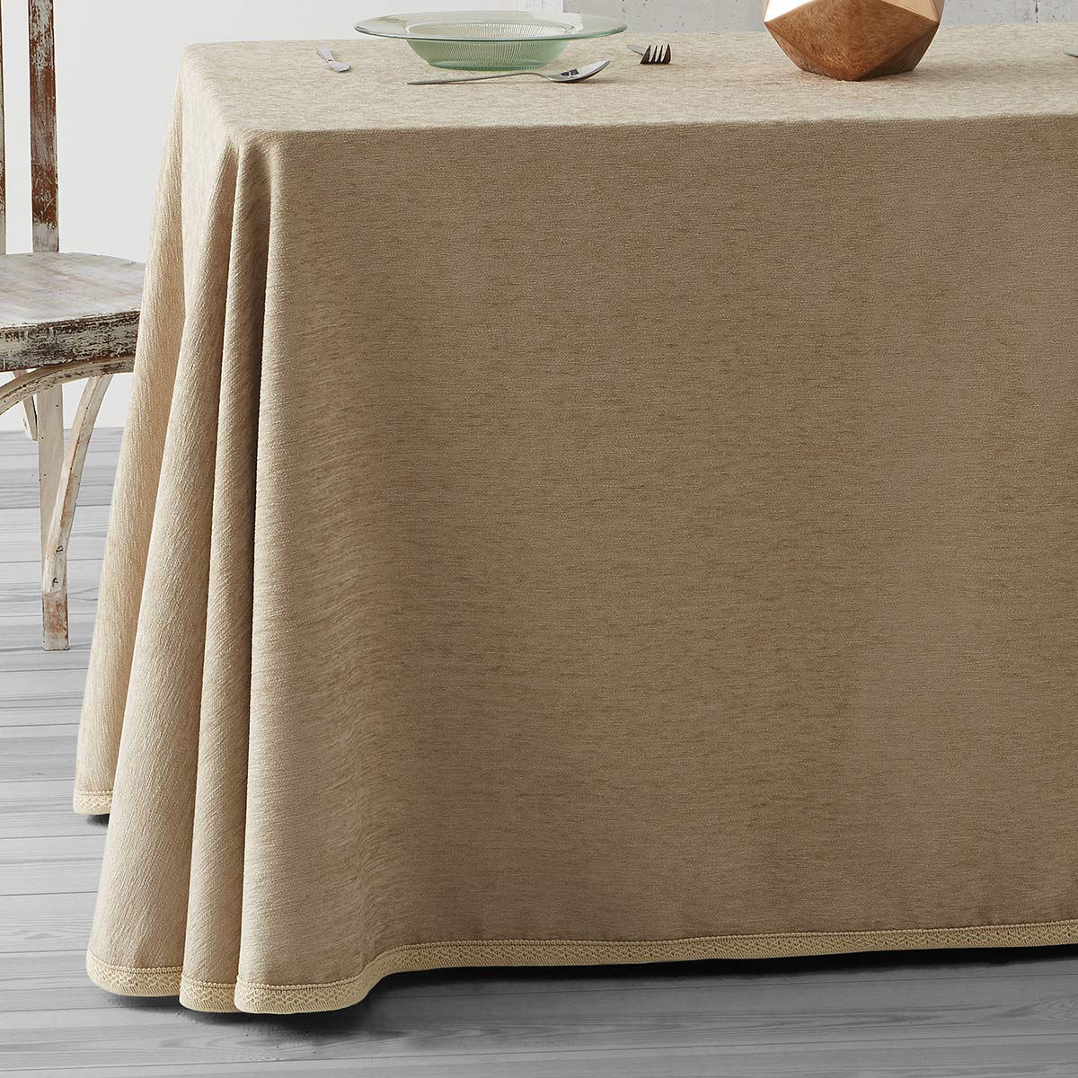 Lanovenanube Ropa o Falda Camilla, Enaguilla Rectangular de Tejido Chenilla, Medida 70x120 cm, Color Beig. Mantiene el Calor. Aspecto Aterciopelado y Tacto Muy Suave.