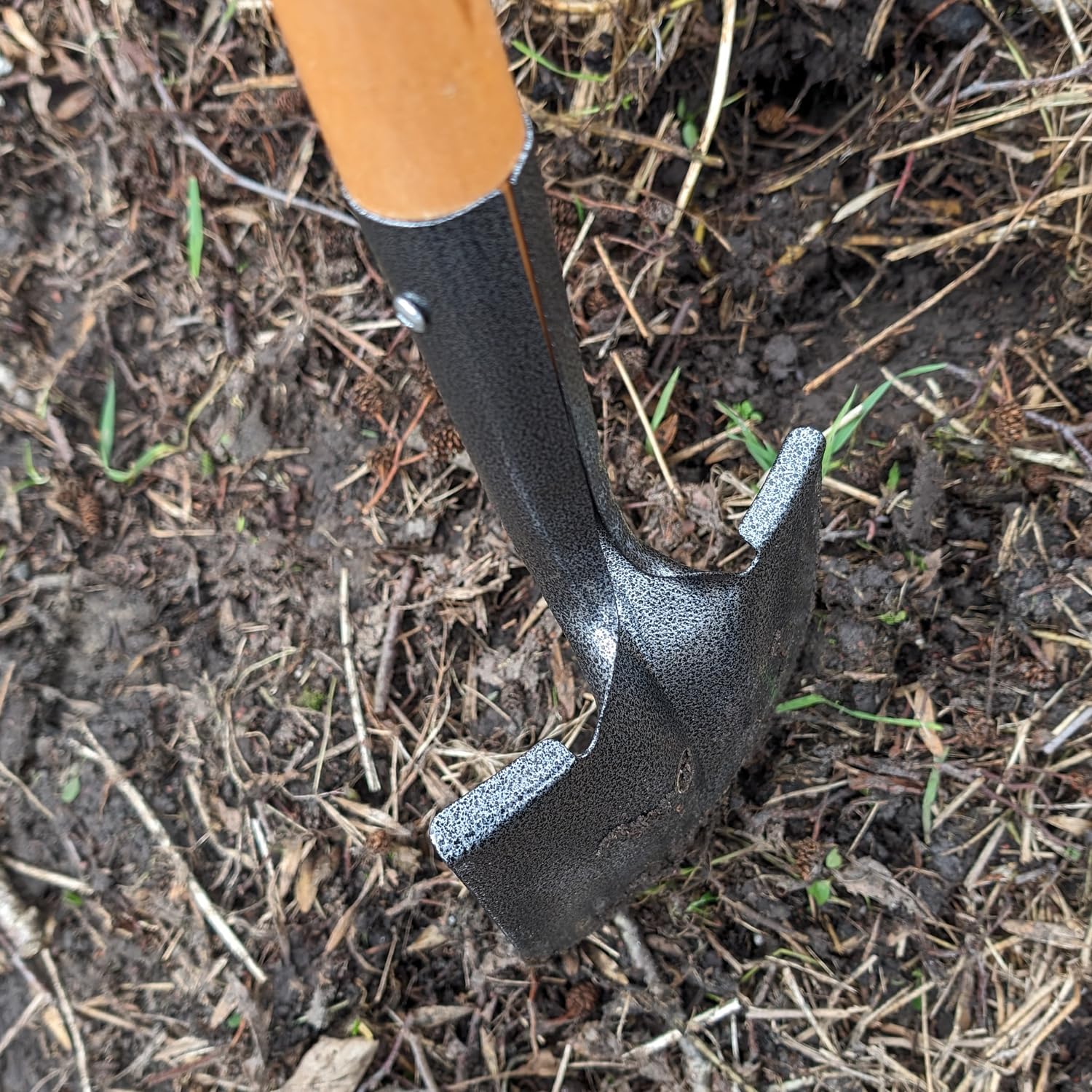 Vanga da giardino in acciaio BAU da giardino con manico in legno e manico (mini pala per vanga da 67 cm con bordo e manico a D)