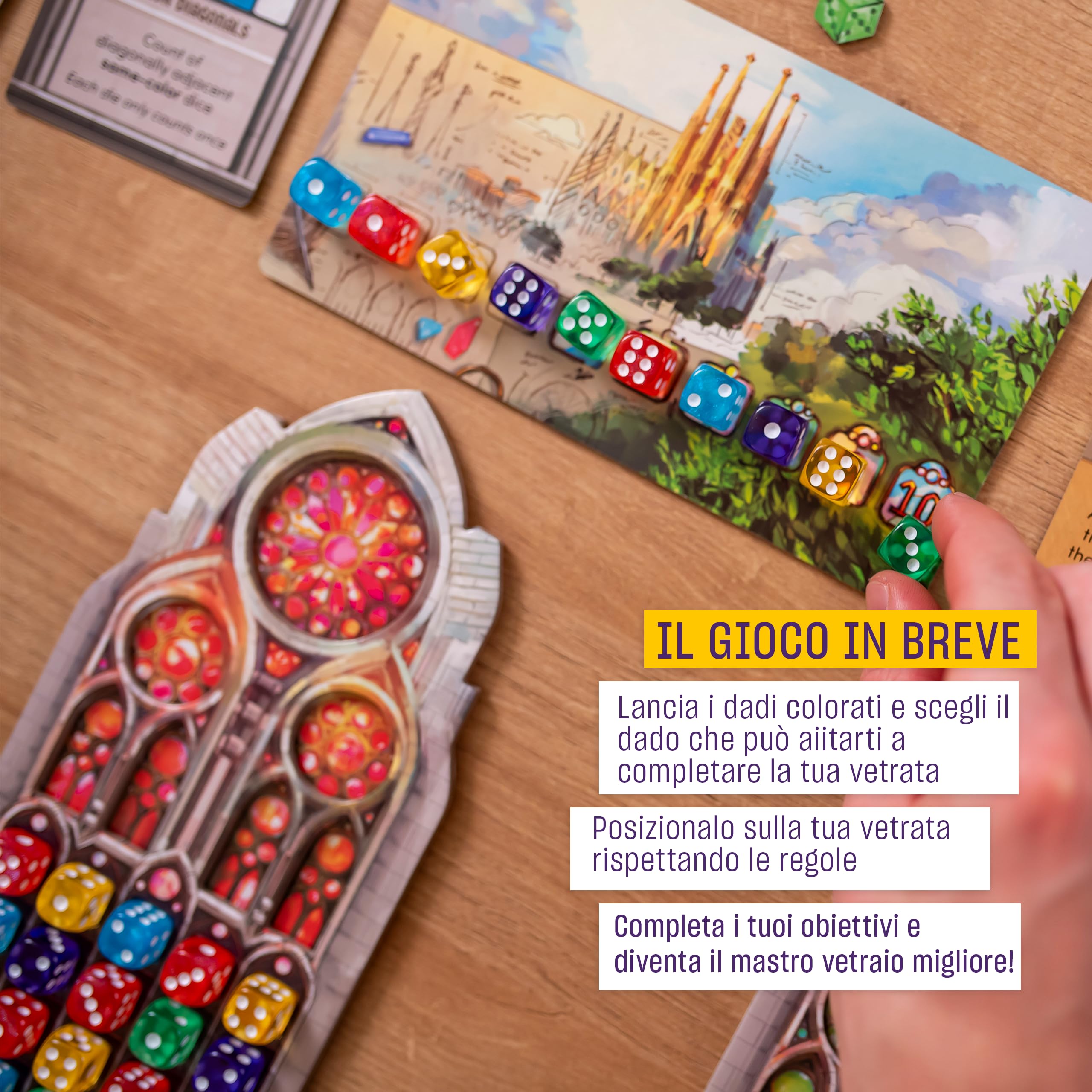Cranio Creations - Sagrada, druga edycja - gra w kości i kolorowe witraże - ponowne wydanie sławnej gry planszowej dla rodzin - wiek 10+ - dla 1-4 graczy - wydanie w języku włoskim
