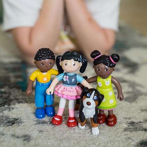 Miniatura 6 de HABA Little Friends Naomi - Figura de juguete de casa de muñecas de 4 pulgadas con colas de cerdo