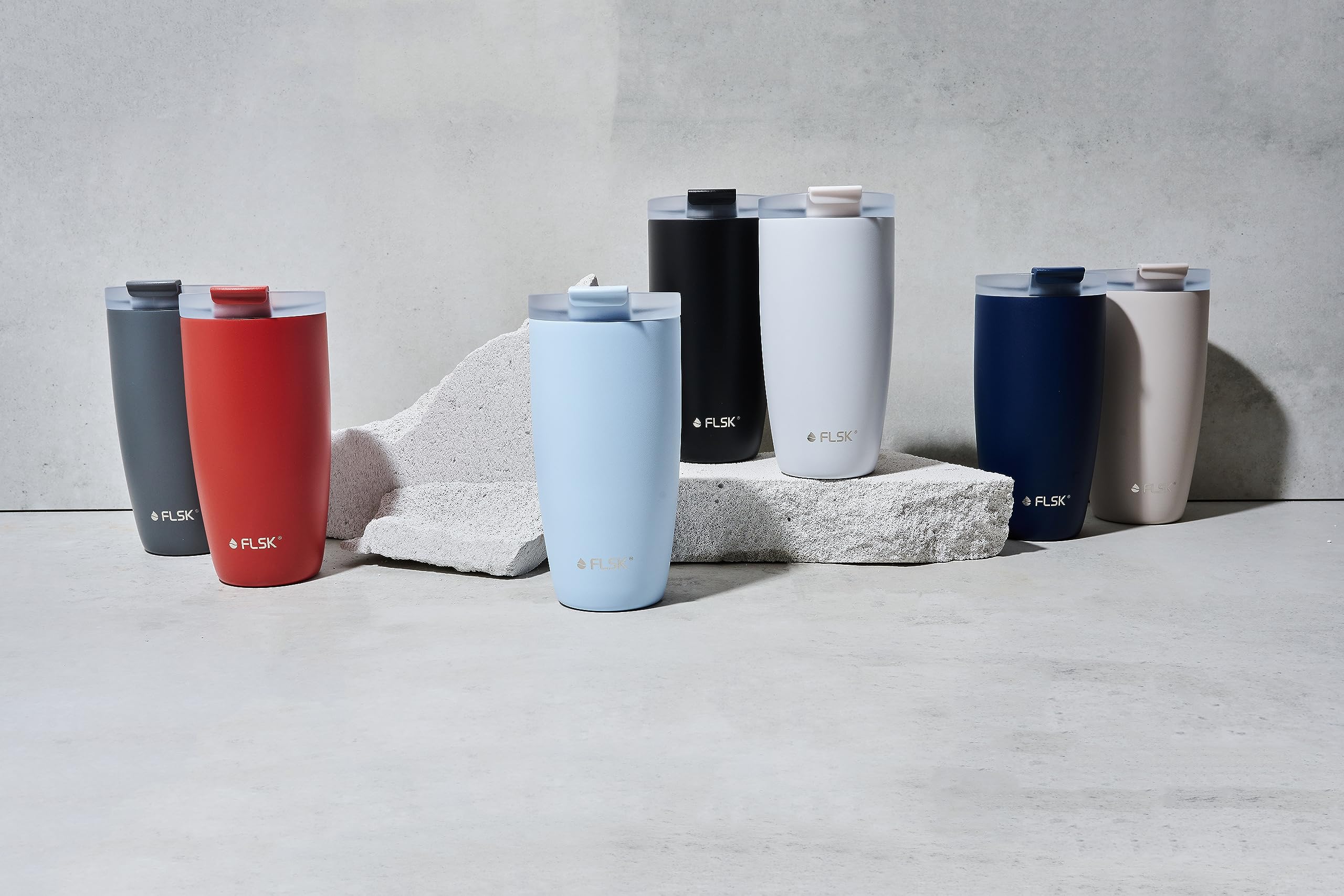 FLSK CUP Edelstahl Mehrwegbecher für unterwegs (350 ml, 500 ml) - 3 h heiß, auslaufsicher, inkl. plastikfreier Tubebox und Mikrofaser-Buddy, ideal für Reisen, Büro oder Auffüllen im Café