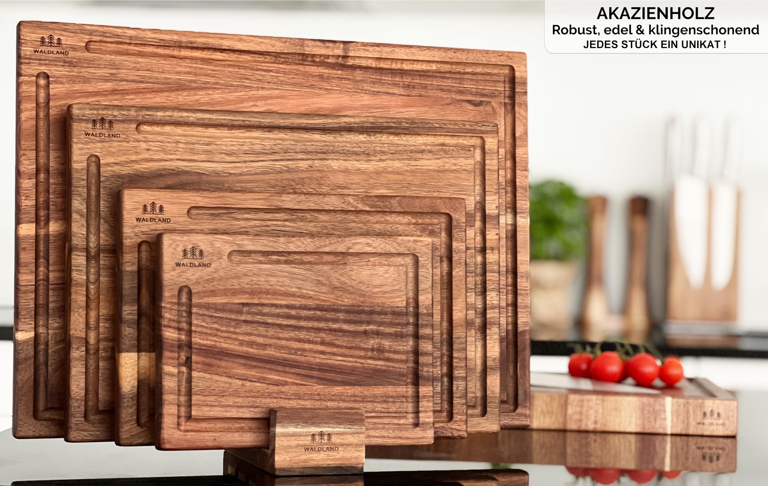 WALDLAND Premium Deska do krojenia z drewna, zestaw 4 szt. (40x30 cm, 33x24 cm, 27x18 cm, 21x15 cm) I w tym stojak na deski I drewniana deska kuchenna I zestaw desek do krojenia z wytrzymałego drewna