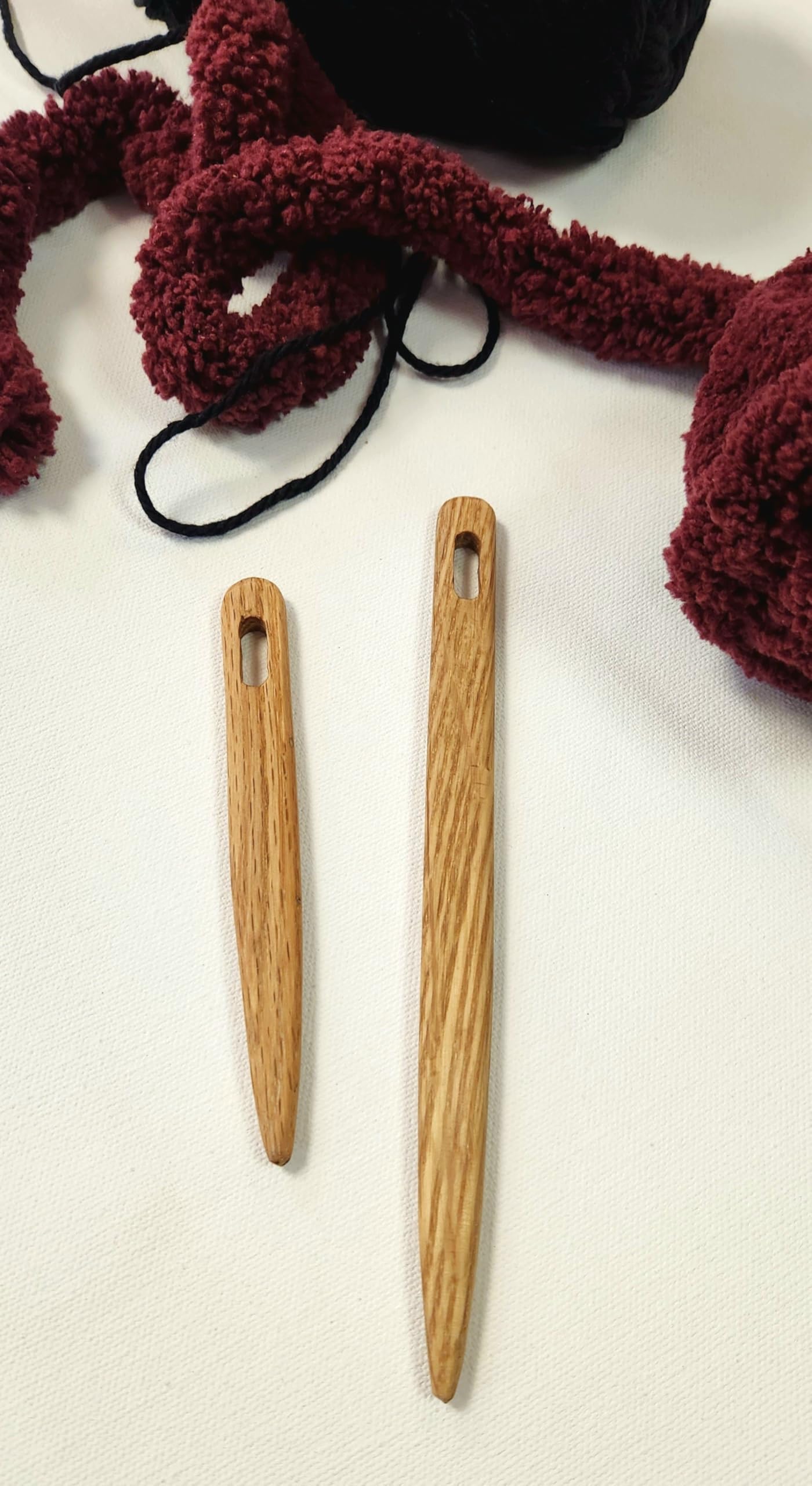 LeeKraftz Toothbrush Needles/Rug/Multipurpose Weaving Needles Sizes 4 and 6 inches, Red Oak Wood, LK23134-46TBOK