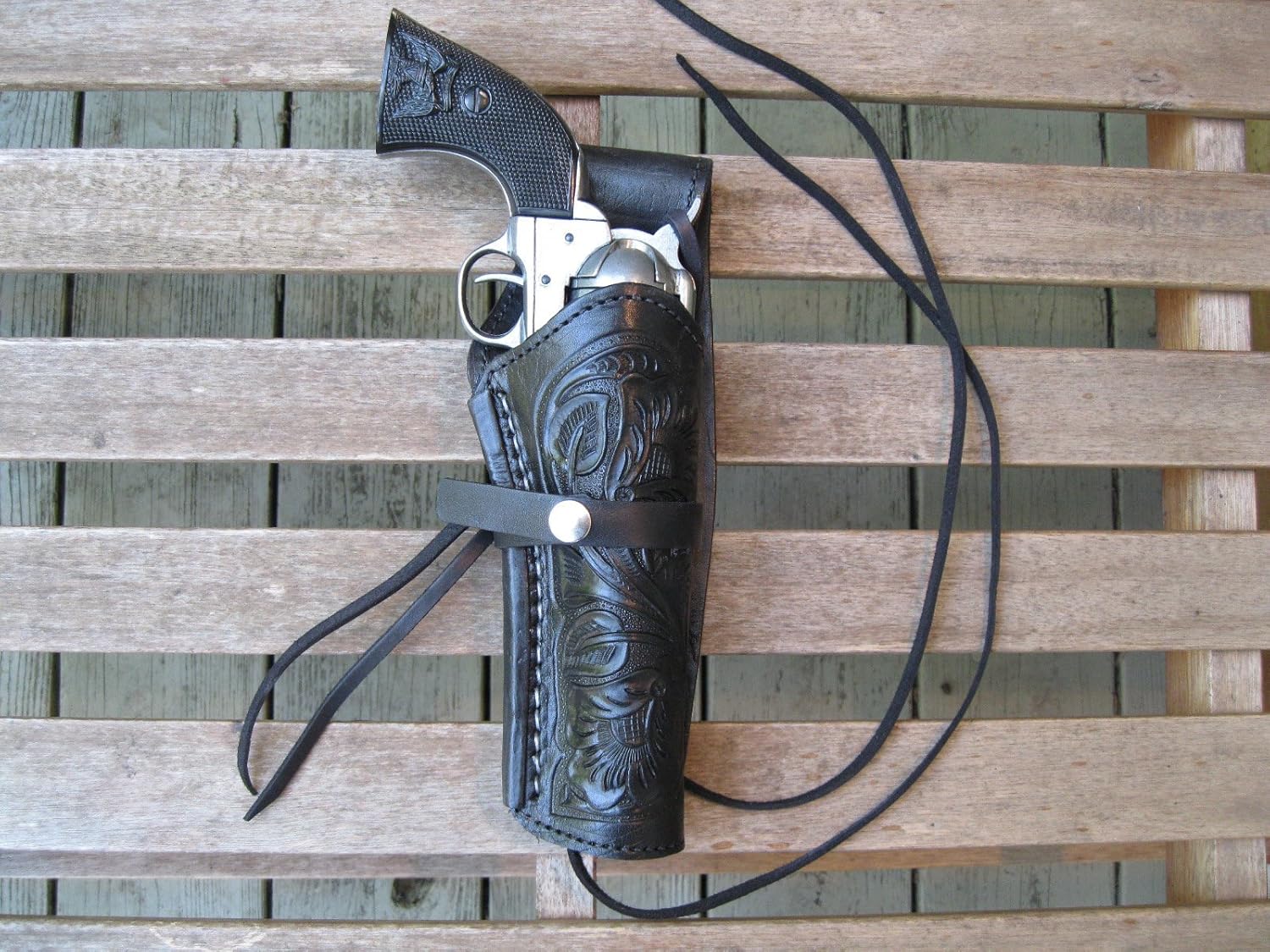 Western Gun Holster - Black - Right Handed - for .45 Caliber Single Action Revolver - Size 6" - Tooled Leather c