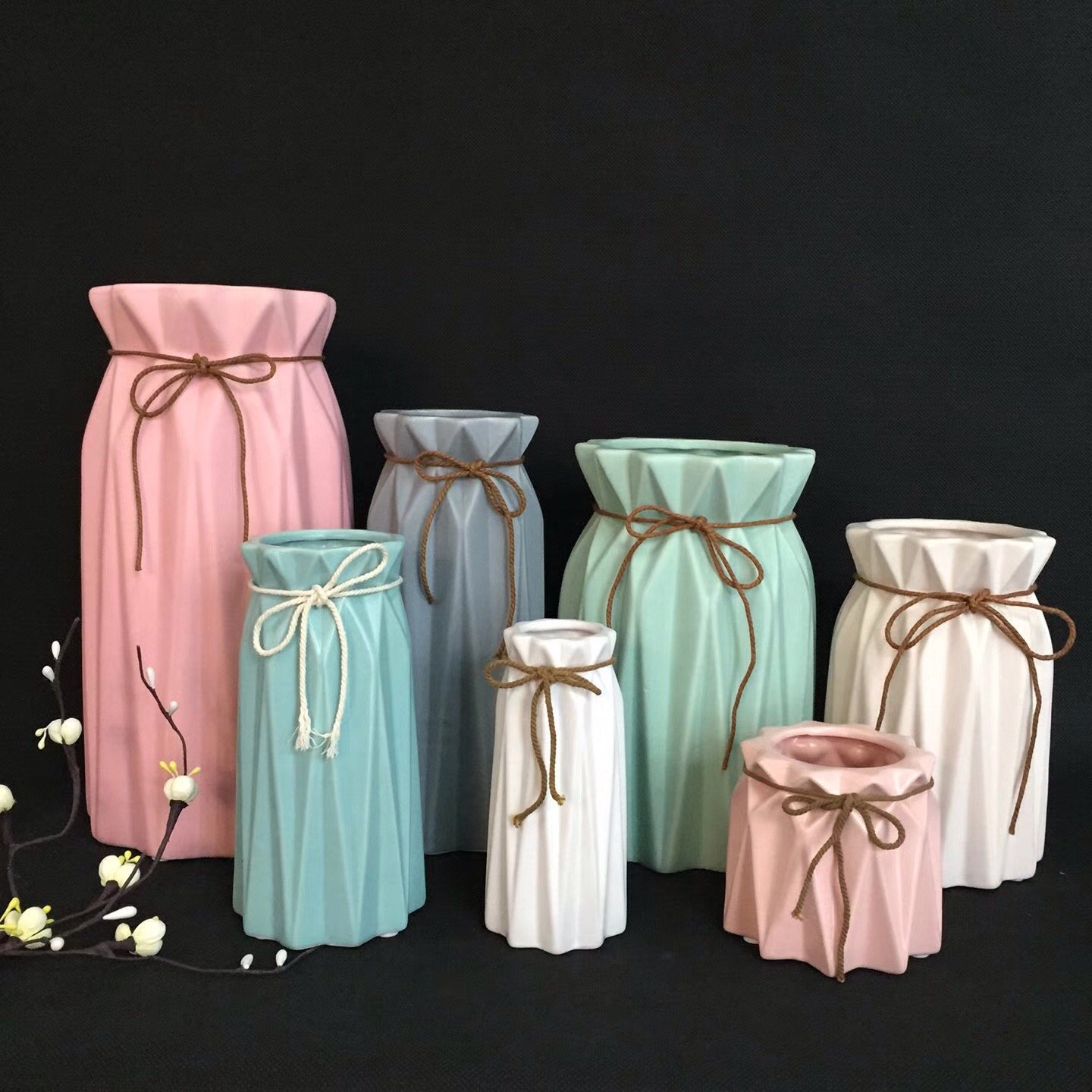 Vaso Da Tavolo In Ceramica GMMH, Design Origami, Altezza 18 Cm, Diametro 7.5/9 Cm, Bianco - 2
