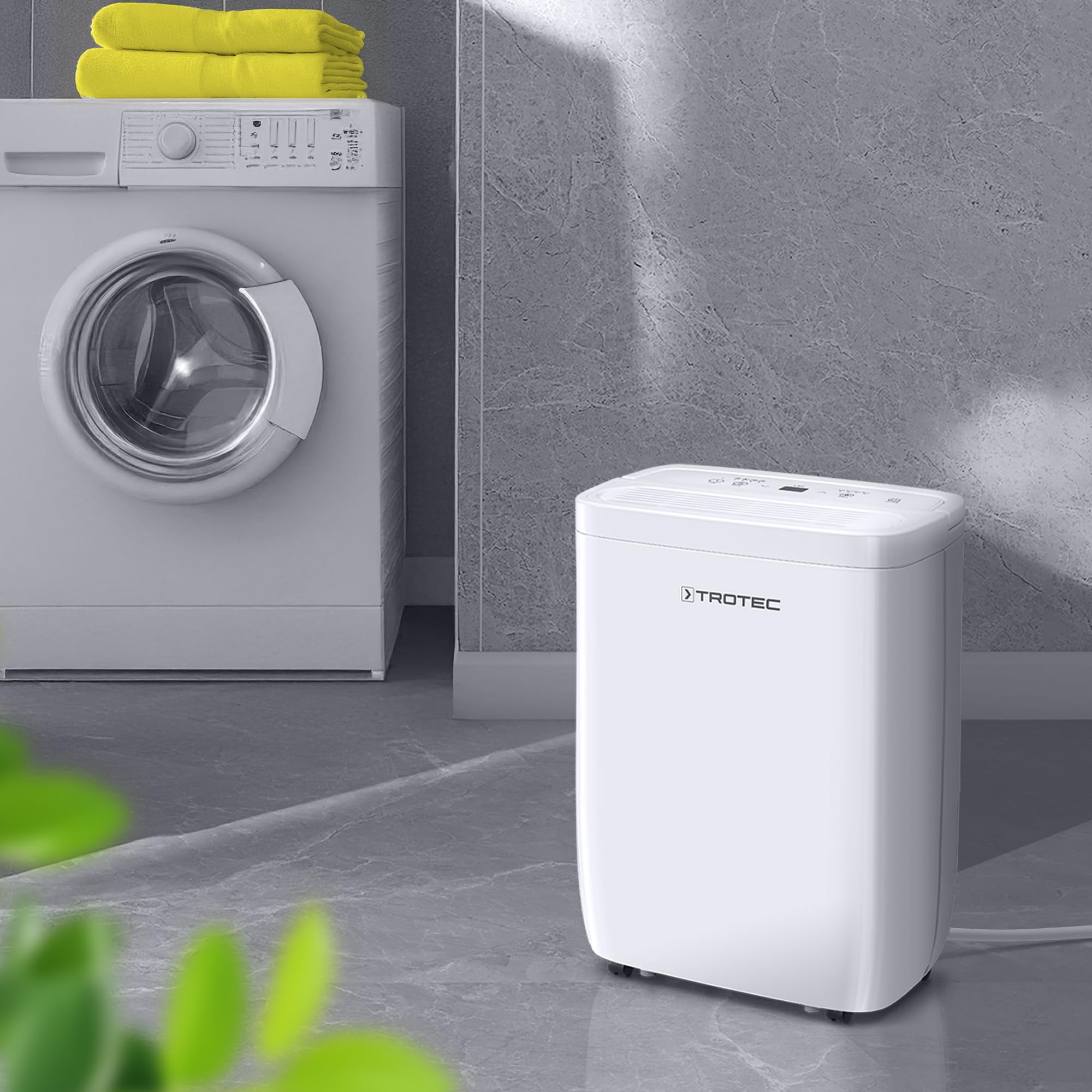TROTEC Deshumidificador eléctrico TTK 27 E – Potencia 12 L/día – Superficie 15 m²/37 m³ – Deshumidificador con apagado automático | Dispositivo deshumidificador, con apagado automático