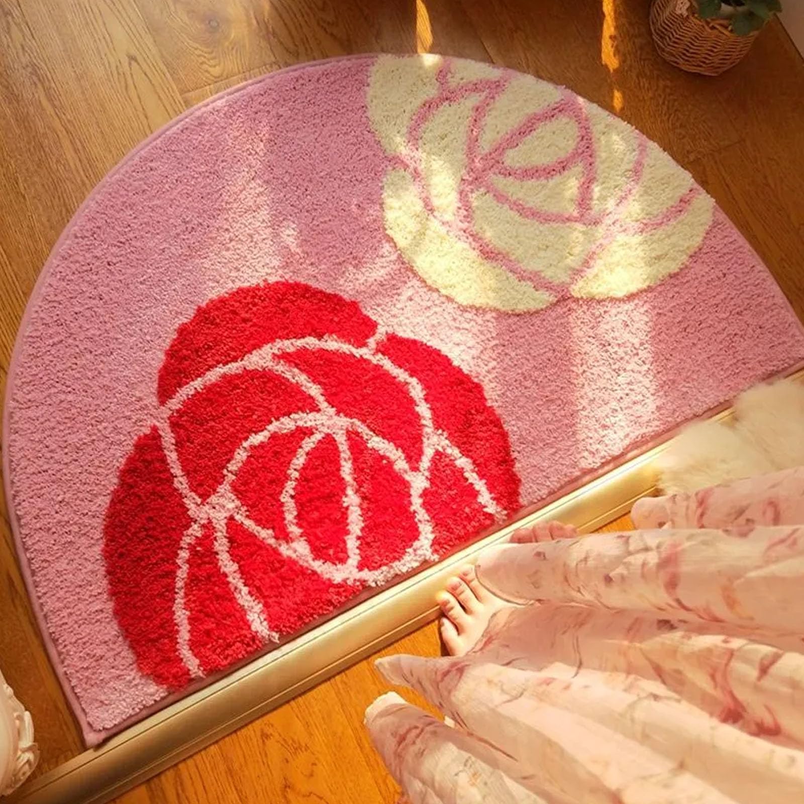 Tapis de bain rose absorbant l'eau pour sortie de bain