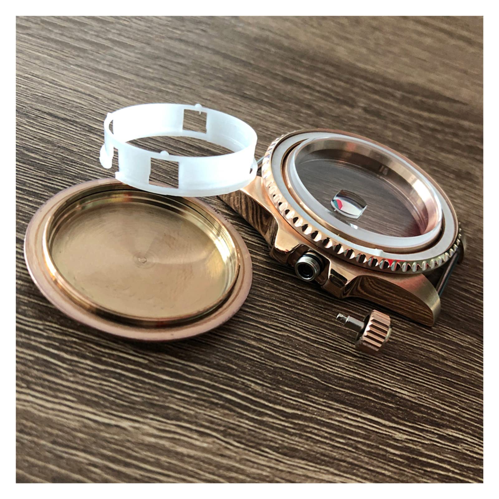 40-mm-Edelstahlgehäuse mit PVD-Beschichtung in Roségold, Saphirglas, einseitig drehbares Armband mit Soundsystem, Uhrwerk 8215/2813