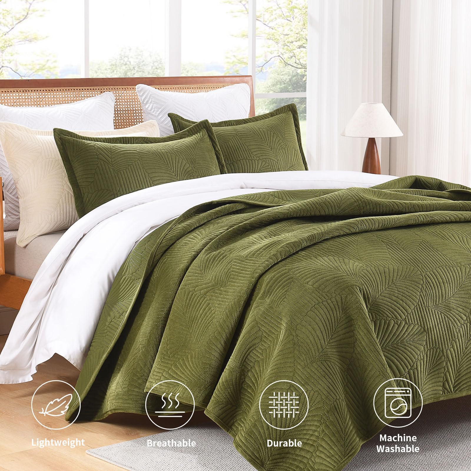 Grassix Velvet Quilt Set King Size, 3 Pieces Lightweight Summer Quilt Bedding Set, Luxury Soft Olive Green Bedspread with 2 Pillow Shams, Breathable Ultrasonic Coverlet for Bed, All Season