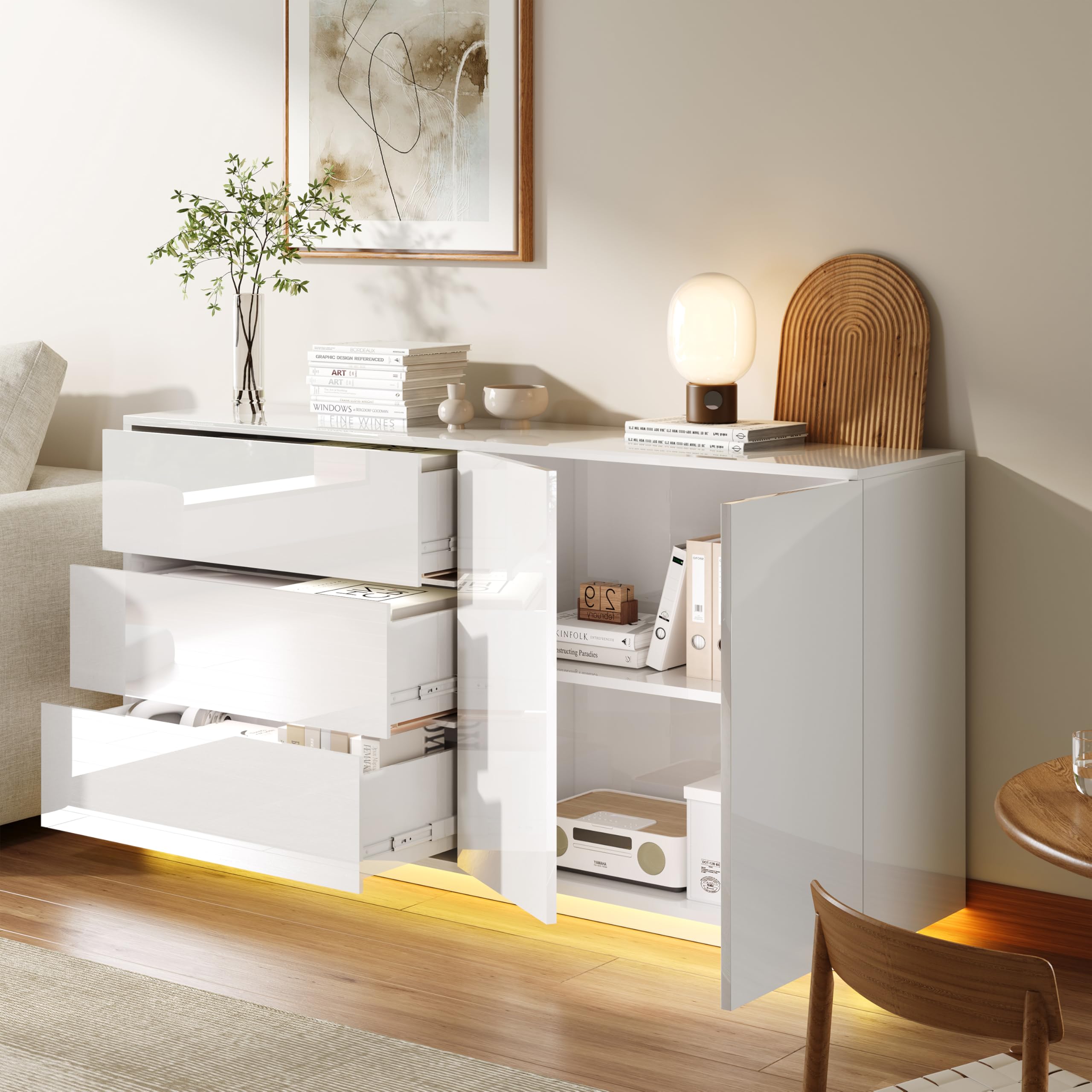 DULRLLY Kommode Weiß Hochglanz mit LED Beleuchtung, Sideboard Weiss Hochglanz 160cm mit 2 Türen und 3 Schubladen, Küchenschrank Buffets Anrichte, Buffetschrank Modern für Schlafzimmer Esszimmer Flur
