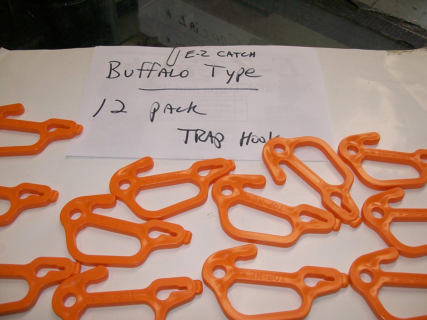 12 Pack Plastic Buffalo Style Crab Pots Hooks