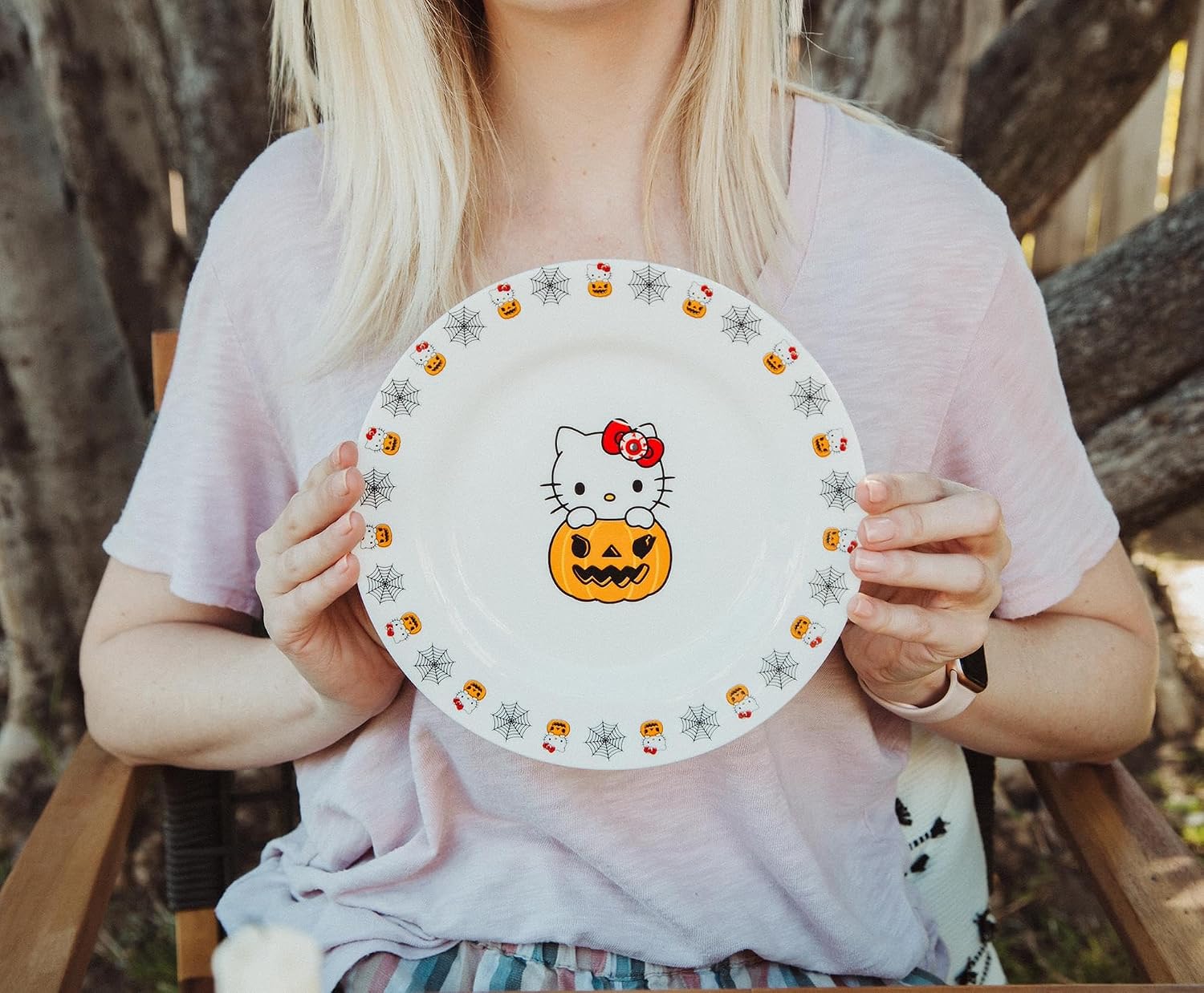 Silver Buffalo Sanrio Hello Kitty Pumpkin Boo 8-Inch Large Ceramic Dinner Plate For Serving Appetizers, Pasta, Salad, Dessert