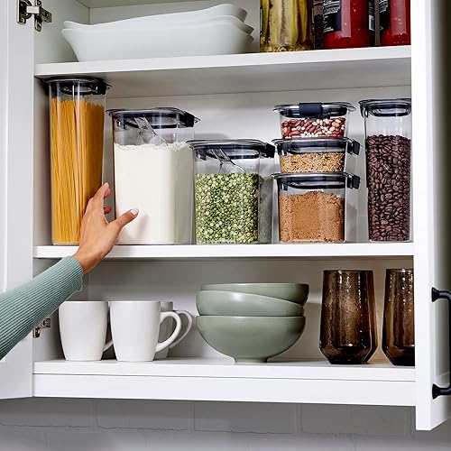Vista 22 de Rubbermaid Brilliance - Recipiente para almacenar cereales con boquilla abatible, aptos para lavavajillas, diseño transparente con color azul, 32