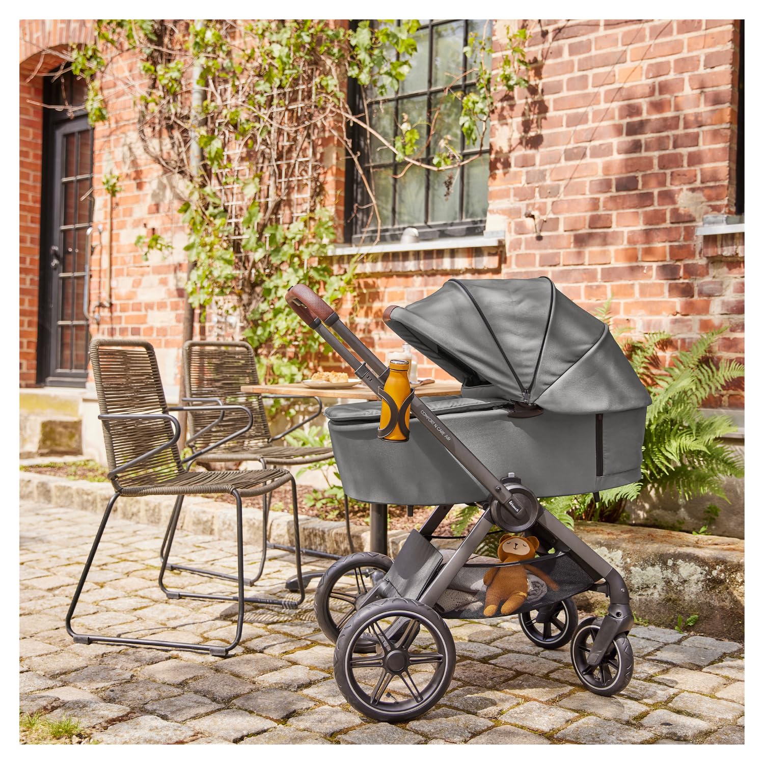 Hauck Comfort N Care Air Set Mocha 2in1 Kinderwagen mit Luftreifen, Wanne mit Memory Knöpfe, Wendbarer Sitz mit Beindecke & Liegefunktion bis 22 kg, Höhenverstellbar, inkl. Adapter