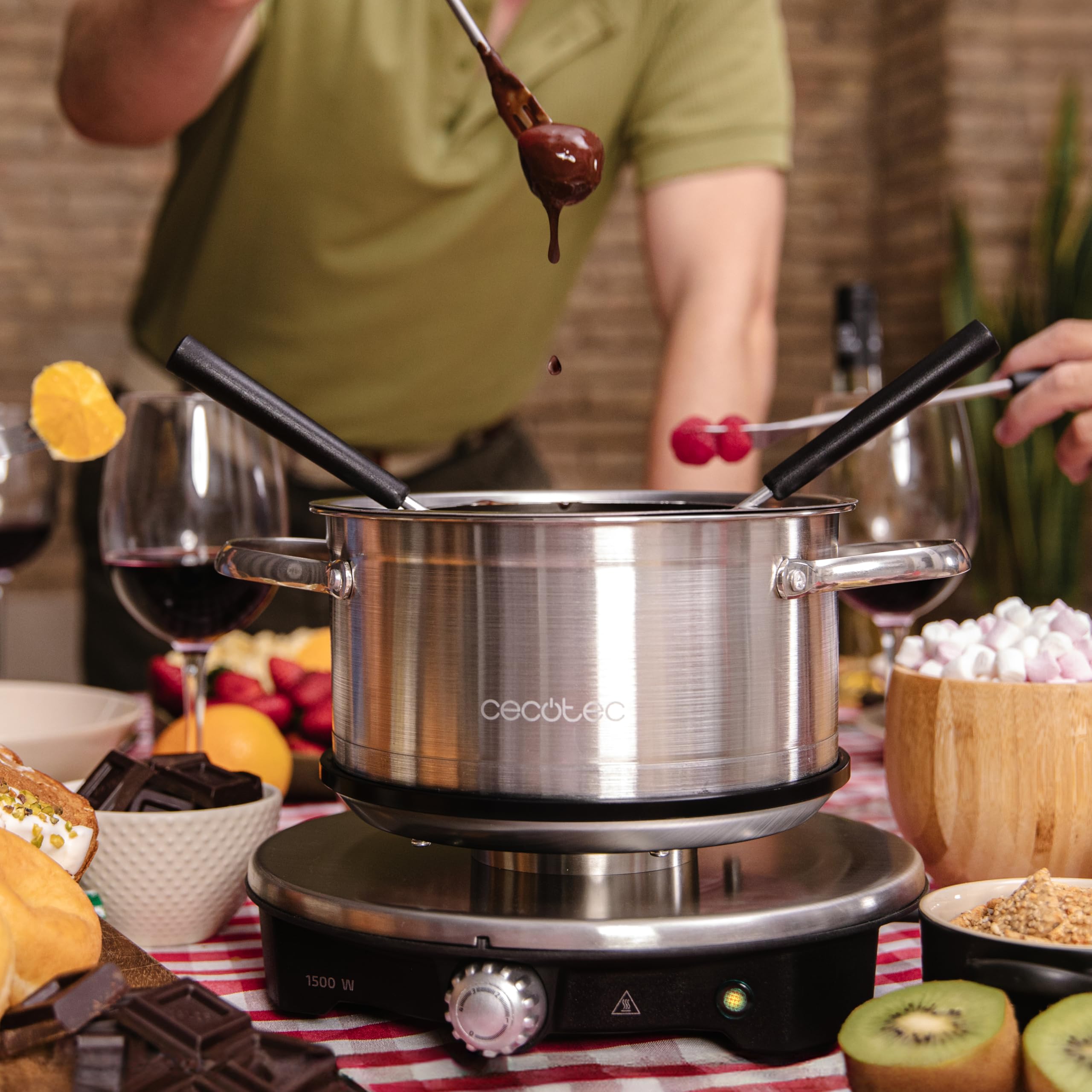Cecotec Fondue Fun GourmetFondue Advance. 1500W Capacité 1,7 L, Fromage, Chocolat et Huile, Design Acier Inoxydable, Puissance Réglable, Passe au Lave-Vaisselle