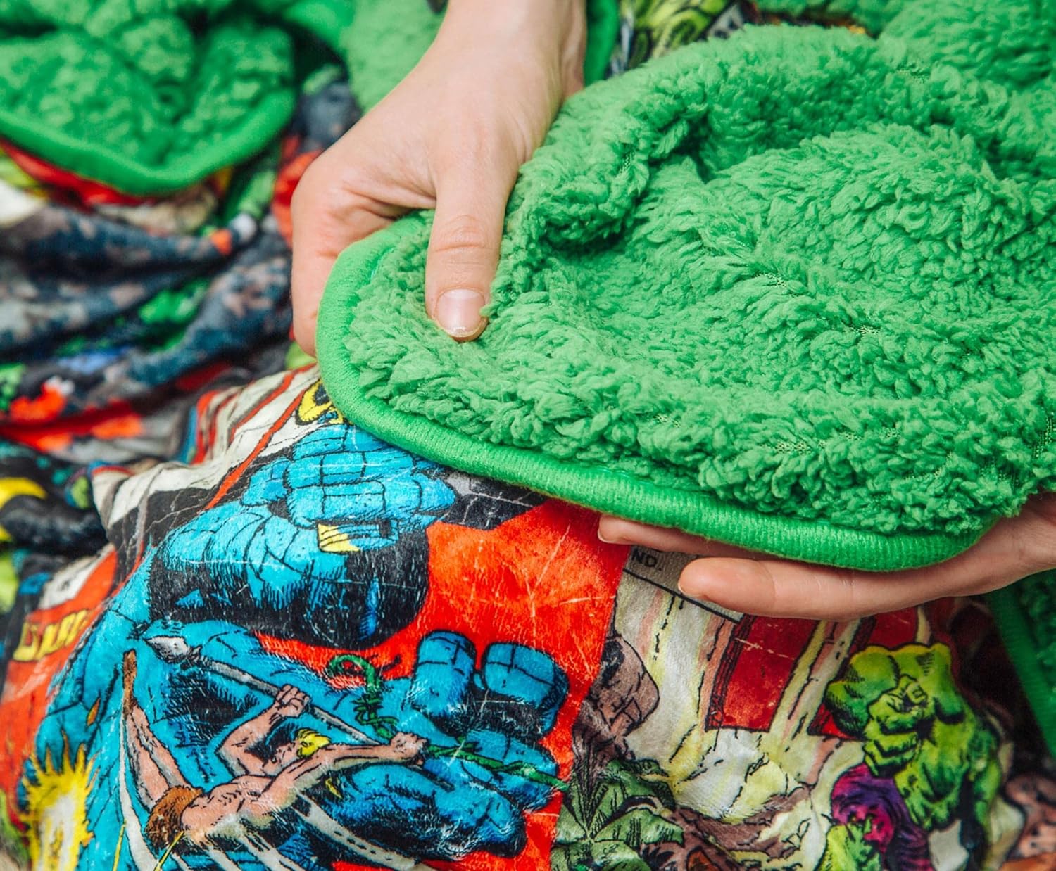 Marvel The Incredible Hulk Comic Books Oversized Fleece Throw Blanket with Green Sherpa Backing | Plush Soft Polyester Cover for Sofa and Bed, Cozy Home Decor, Luxury Room Essentials | 8 Feet Long