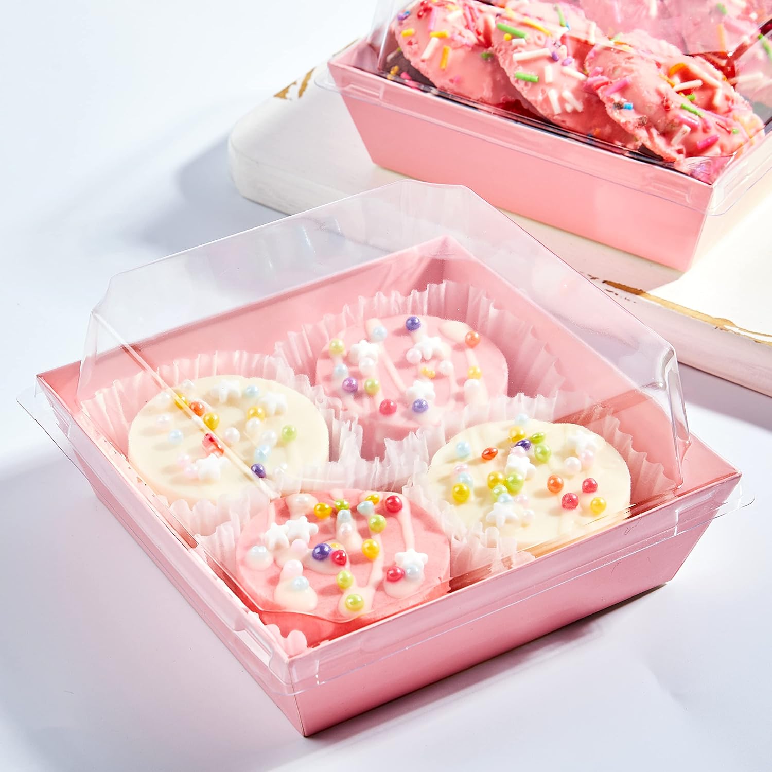 Ocmoiy Pink Charcuterie Boxes with Clear Lids 4x4 Inch, 100 Pack Square Kraft Bakery Cake Slice Boxes with Window, Dessert To Go Containers (100)