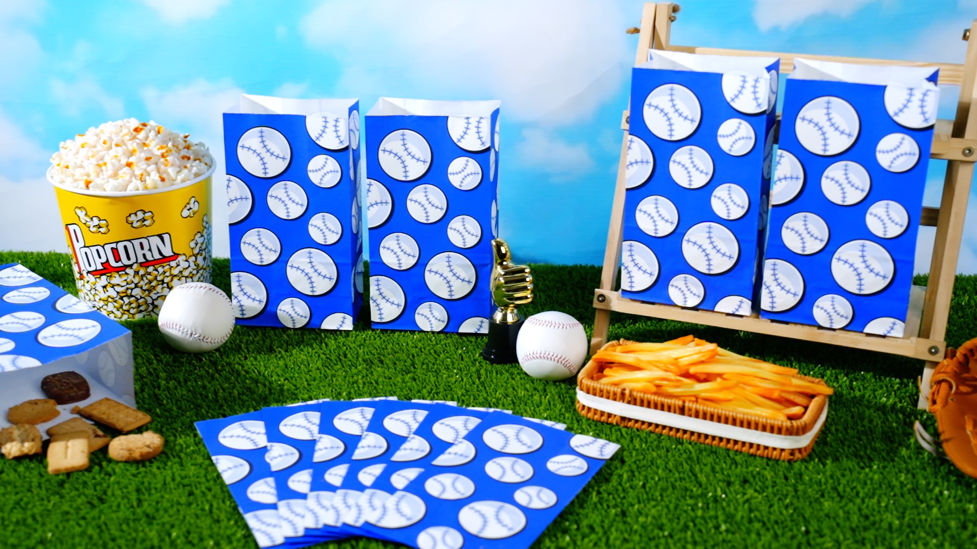 Bsitao 16 PCS Baseball Party Treat Bags - Theme Goody Bags For Sports Birthday Decor