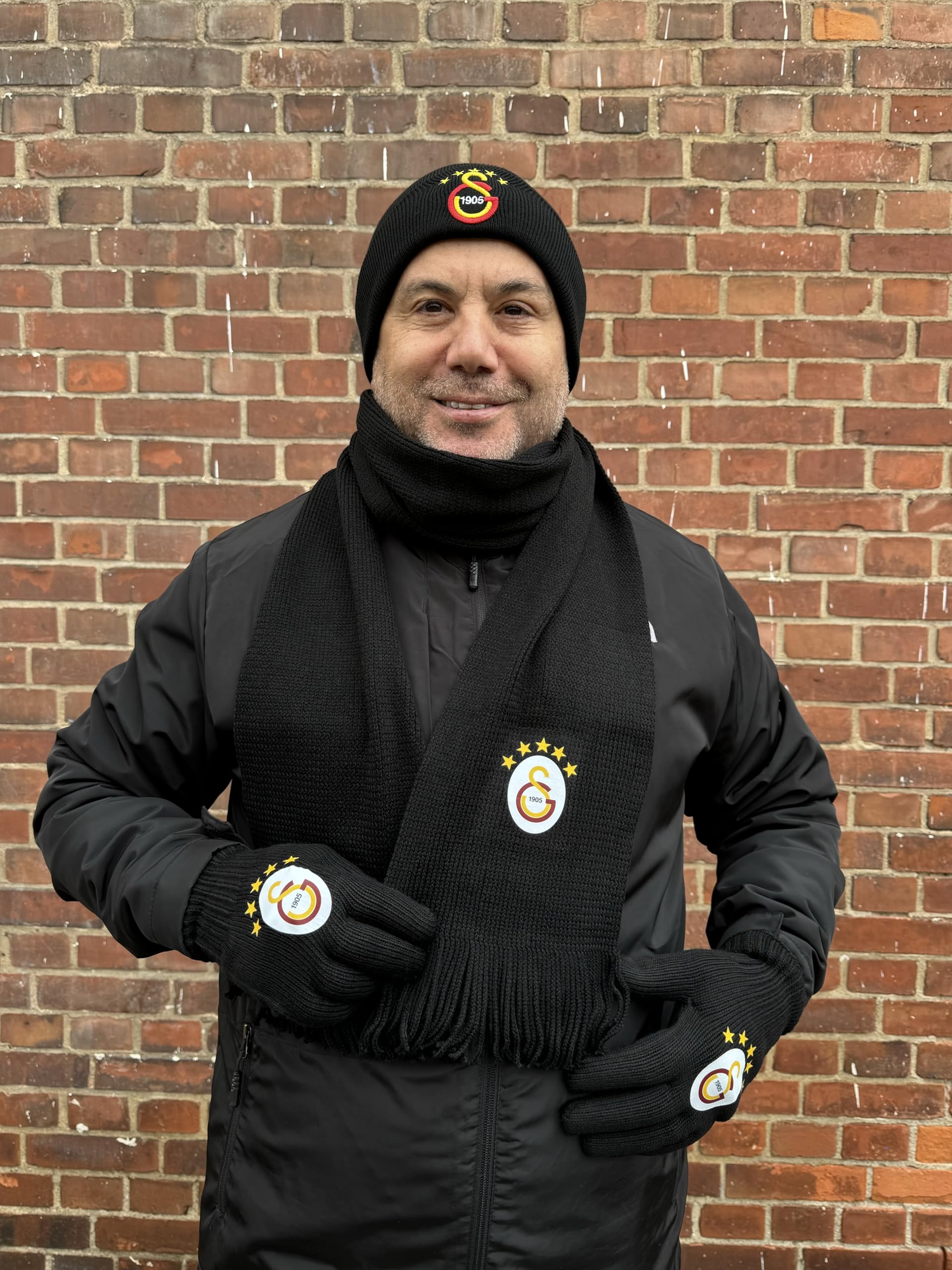 3 Teiliges Set aus Beanie Mütze, Halsschal und Handschuhe mit Logo Galatasaray GS - schwarz