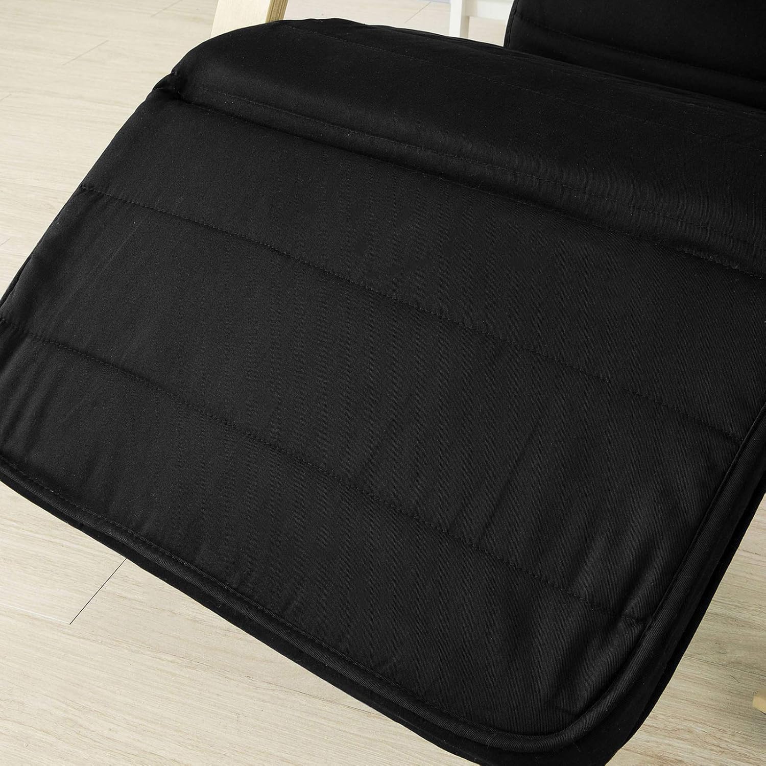 Series of six images showing the footrest adjusting from a folded position to fully extended