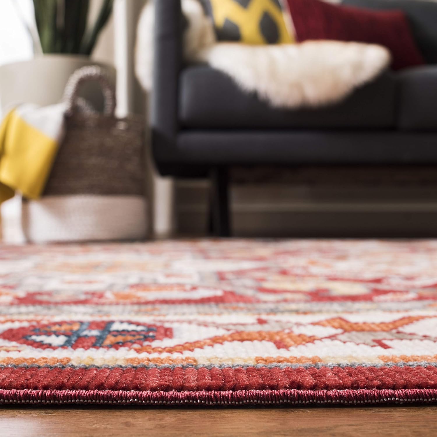 SAFAVIEH Farmhouse Collection 2'1" x 8' Ivory/Red FMH825A Oriental Tribal Tassel Runner Rug