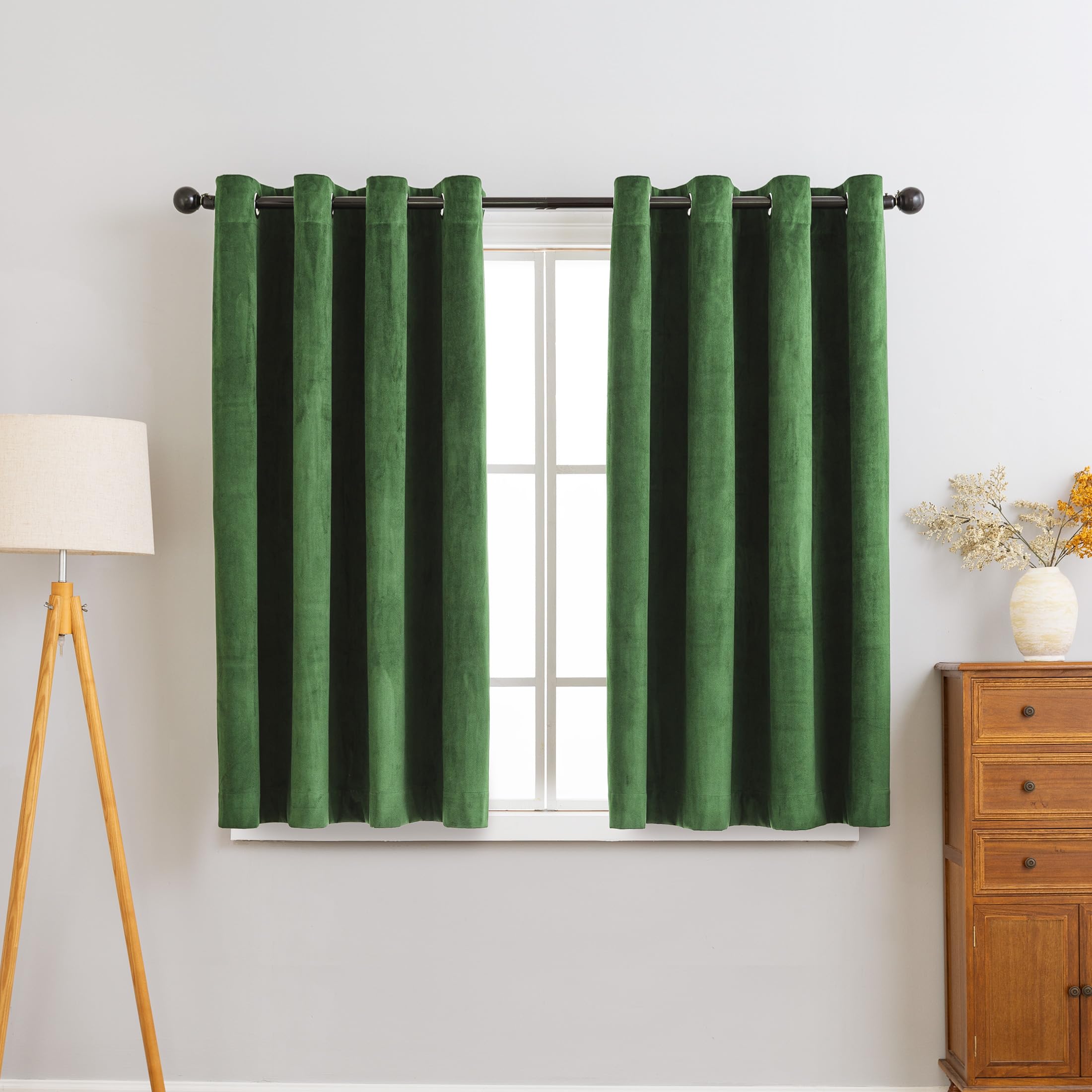 Sonive Blackout Curtains Green 2 Pcs, Velvet Curtains for Living Room L 137×W 145cm 57×53 in, Thermal Insulated & Noise Reducing, Long Curtains for Bedroom