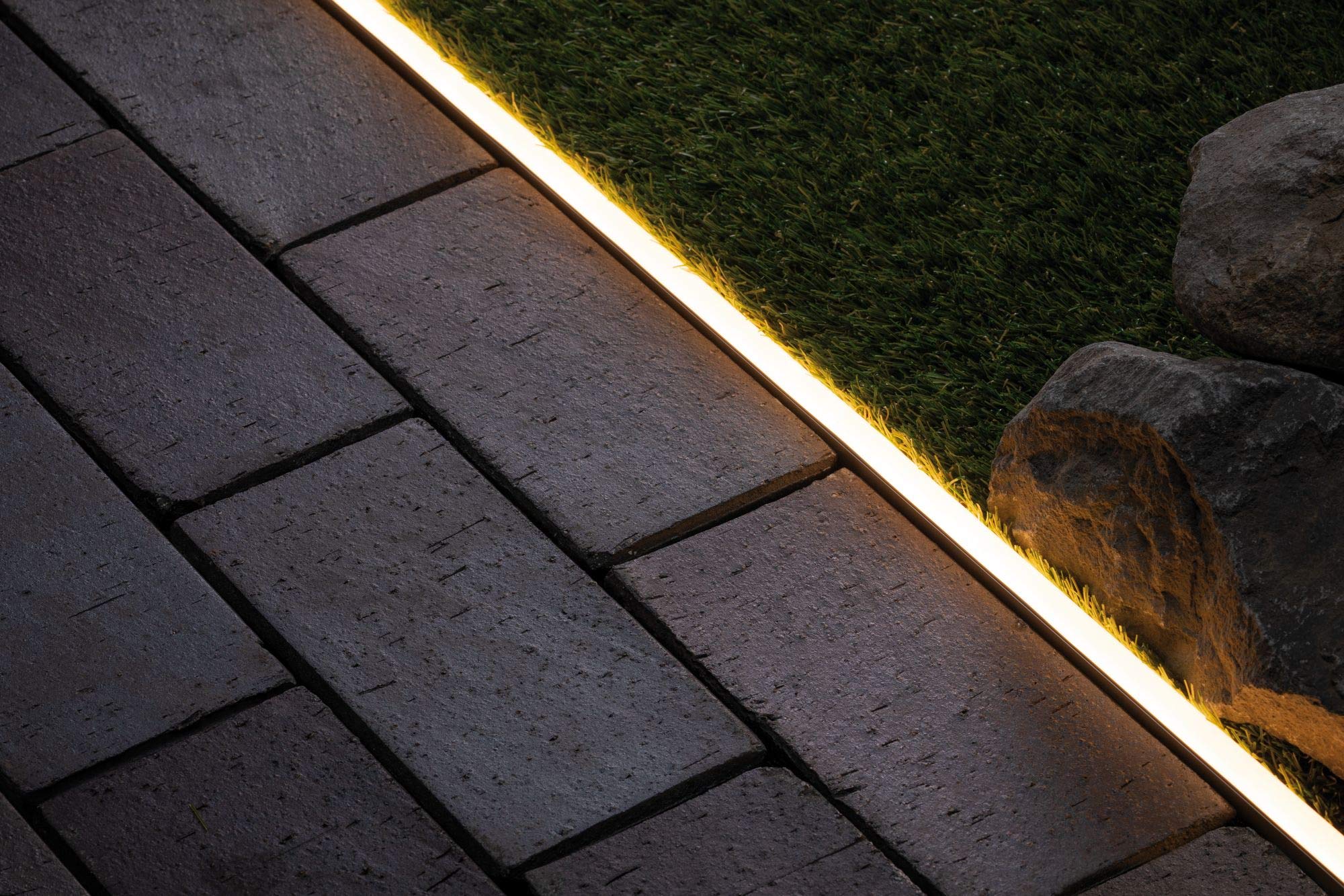 Paulmann 94681 Plug & Shine LED Außenleuchte Stripe Smooth IP68 1m incl. 1x11 W dimmbar Weiß Kunststoff 3000 K