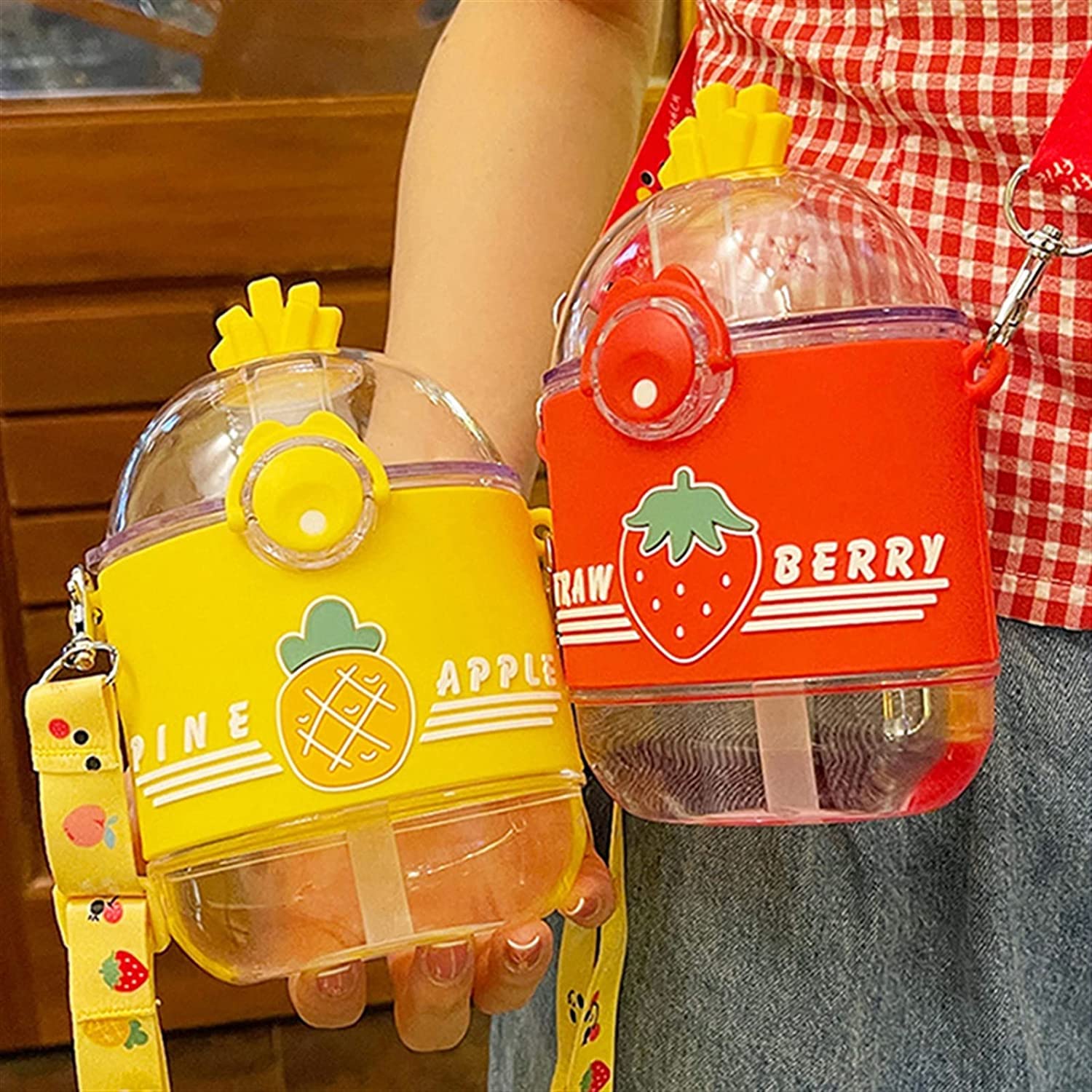 Gourde Sport Gourdes d'eau Gourde 390 Ml Kawaii Fraise Pêche Bouteille D'eau Avec Paille Sangle En Plastique Portable Voyage En Plein Air Fruits Boissons Bouteilles Bouteille d'eau ( Color : Grün , Si