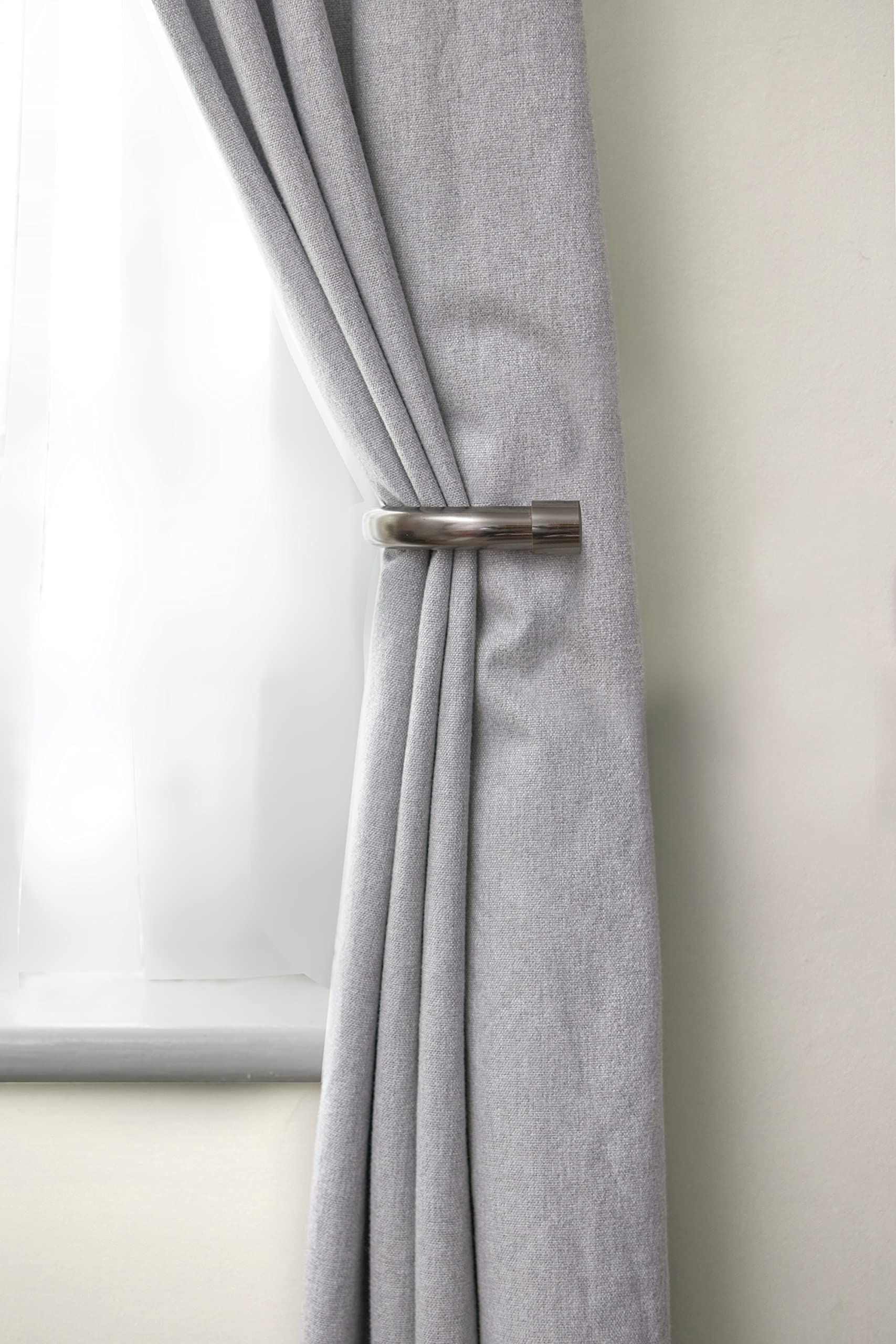 Emma Barclay Black Silk Full Stop - Pair Of Holdaback Tiebacks With End Finials In - 20Cm