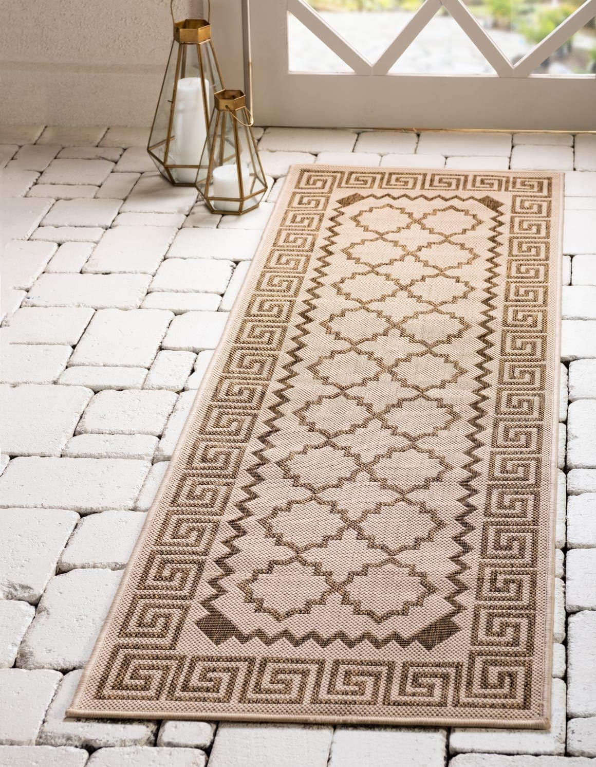 Unique Loom Outdoor Trellis Collection Area Rug - Stars (2' 2" x 6' 1" Runner, Beige/ Brown)