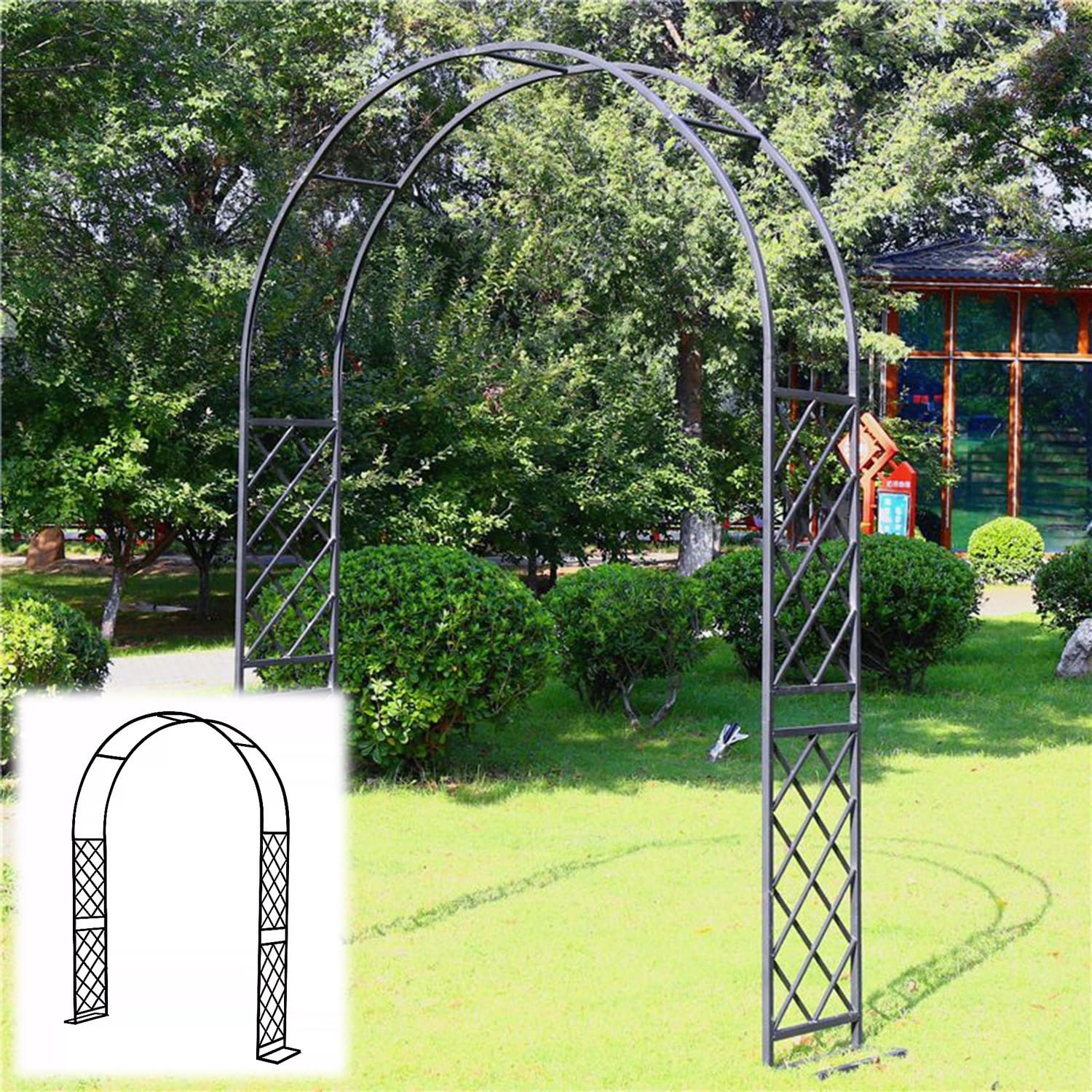 Arche de mariage en métal et tuteur de roses pour une décoration extérieure romantique