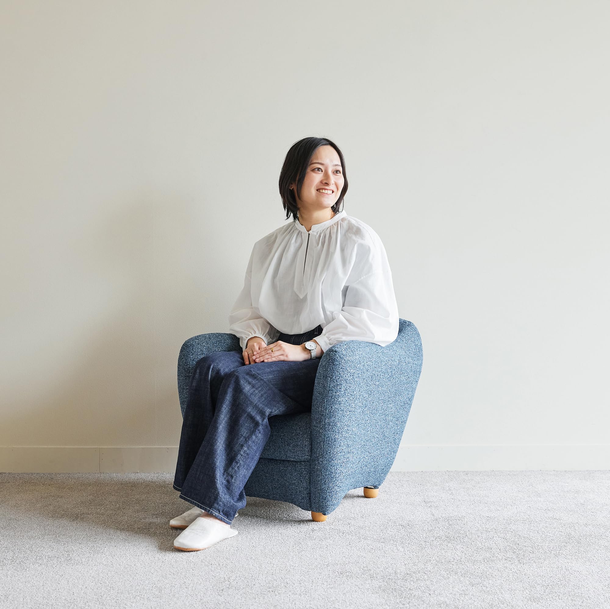 Amazon.co.jp: [IDEE]MINI MILLER ARM CHAIR BOUCLE BLUE 幅62×奥行67