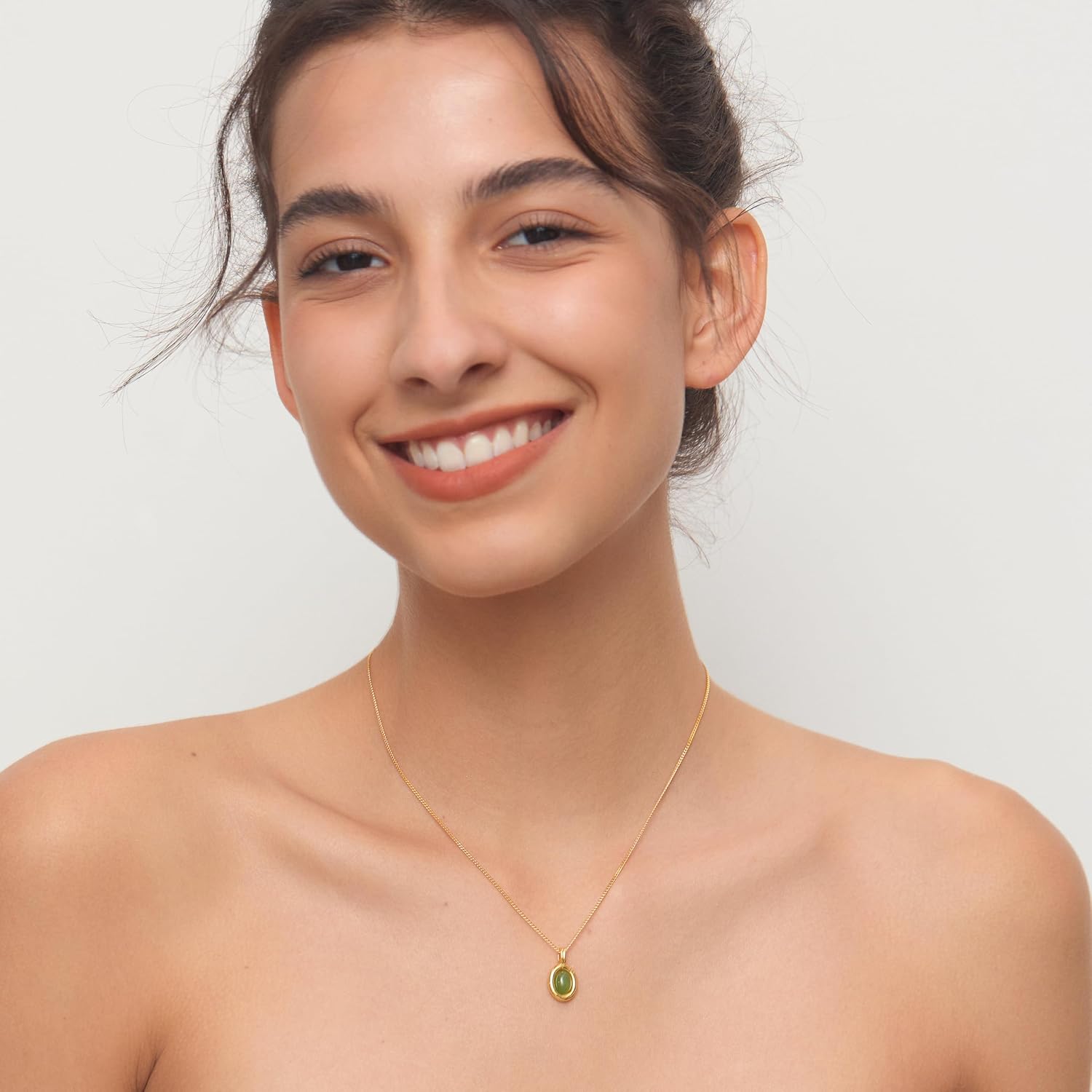 Michooyel S925 Green Jade Oval Pendant Necklace Dainty 18K Gold Plated Sterling Silver Natural Gemstone Necklace for Women