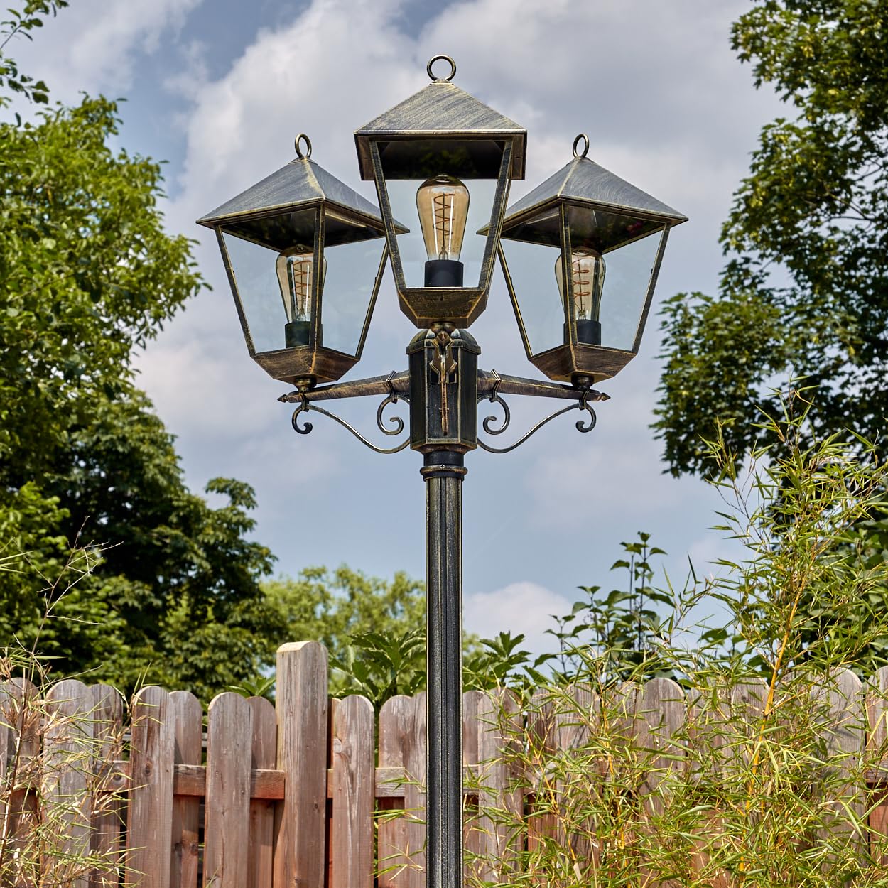 Kandelaber Anfei, Außenwegeleuchte aus Metall/Glas in Schwarz/Gold/Klar, Leuchte im Vintage/Antik/Landhaus-Design für Außenbereich/Garten/Terrasse, Höhe 240 cm, 3 x E27, ohne Leuchtmittel, IP44