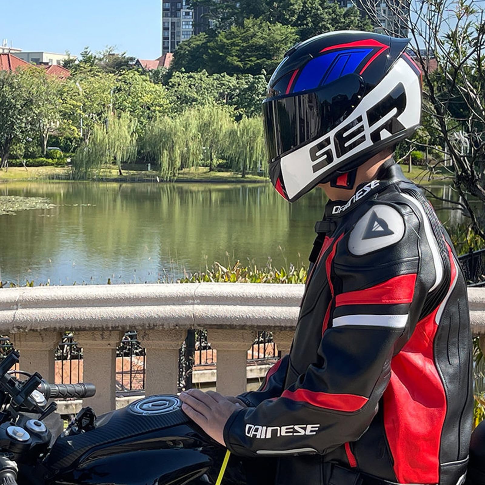 Kask szczękowy, modułowy kask motocyklowy na skuter, składany, wielofunkcyjny, kask integralny z podwójną osłoną przeciwsłoneczną, kolorową soczewką, certyfikat ECE dla mężczyzn i kobiet
