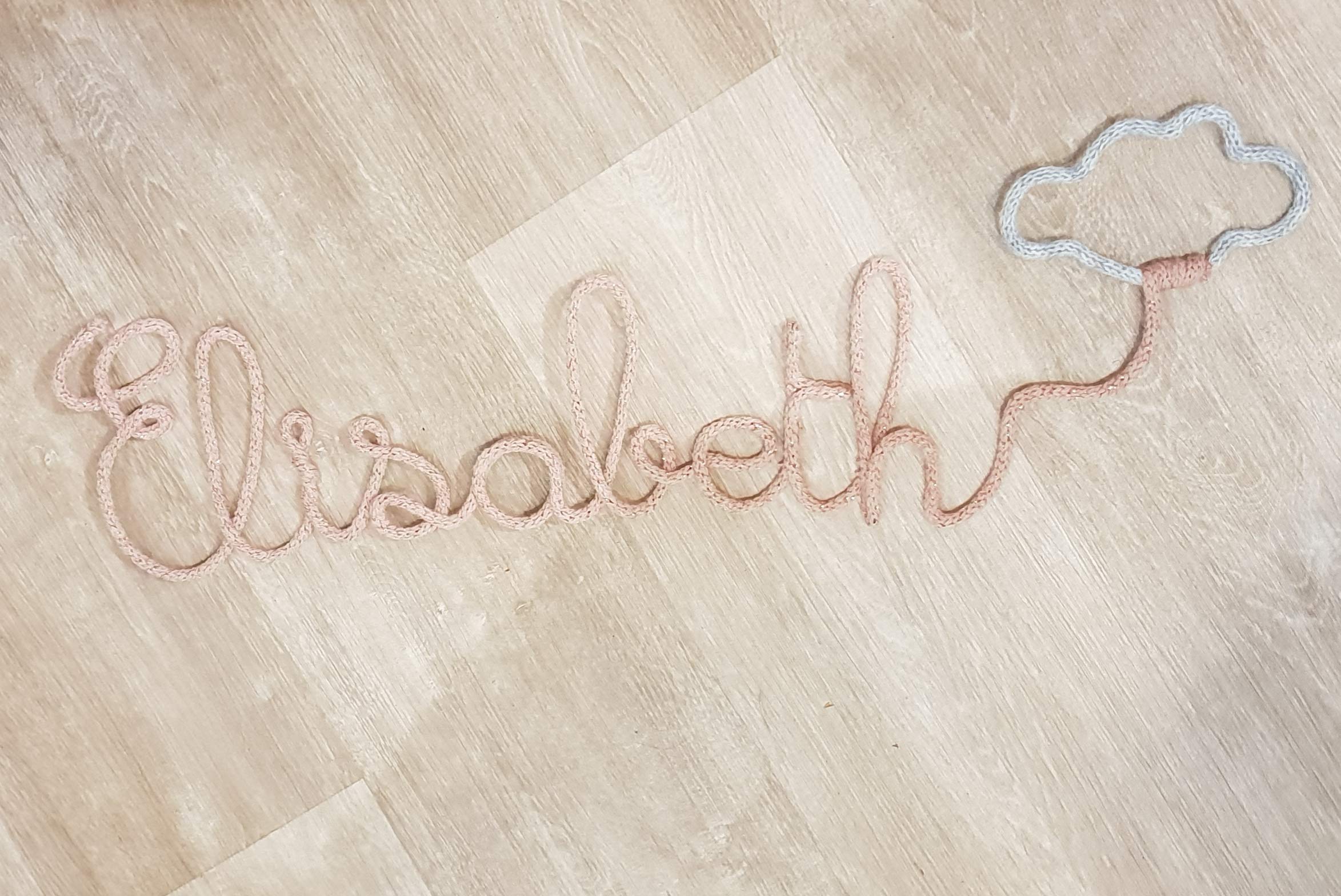 Prénom en tricotin 9 lettres + nuage, le cadeau de naissance idéal