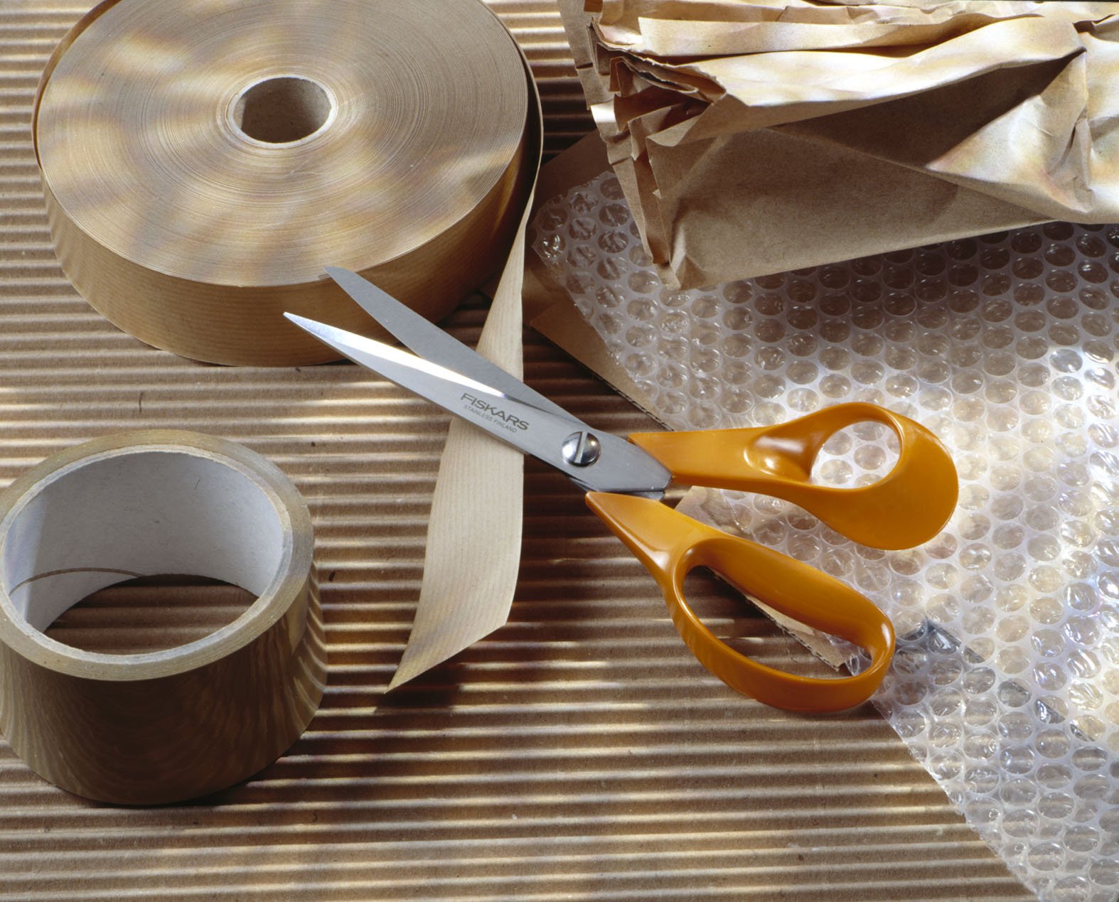 Fiskars Universal 639853 Premium nożyczki dla osób praworęcznych () 21 cm