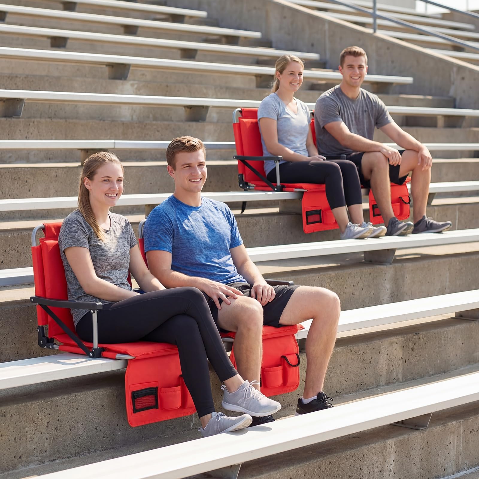 COSTWAY Siège de Stade Pliable, Chaise de Gradin Rembourrée avec Soutien Dorsal, Bandoulière, Poche Filet, Porte-Gobelet&Sac de Rangement, Chaise de Sol pour Yacht Match Sportif, Charge 102KG (Rouge)