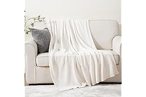 BATTILO HOME White Throw Blanket: Cozy Comfort for Your Home