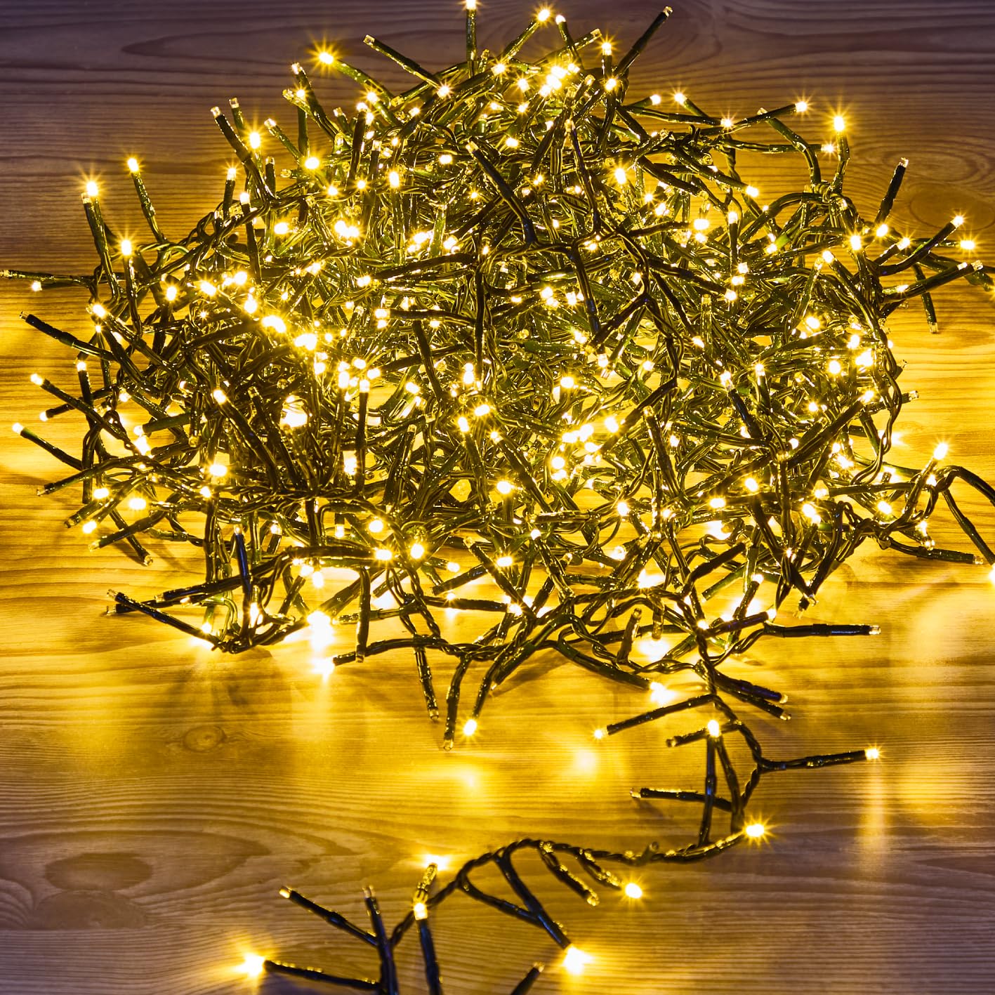 The Christmas Workshop Cluster Lights, Warm White / 1500 or 2000 LED (2000)