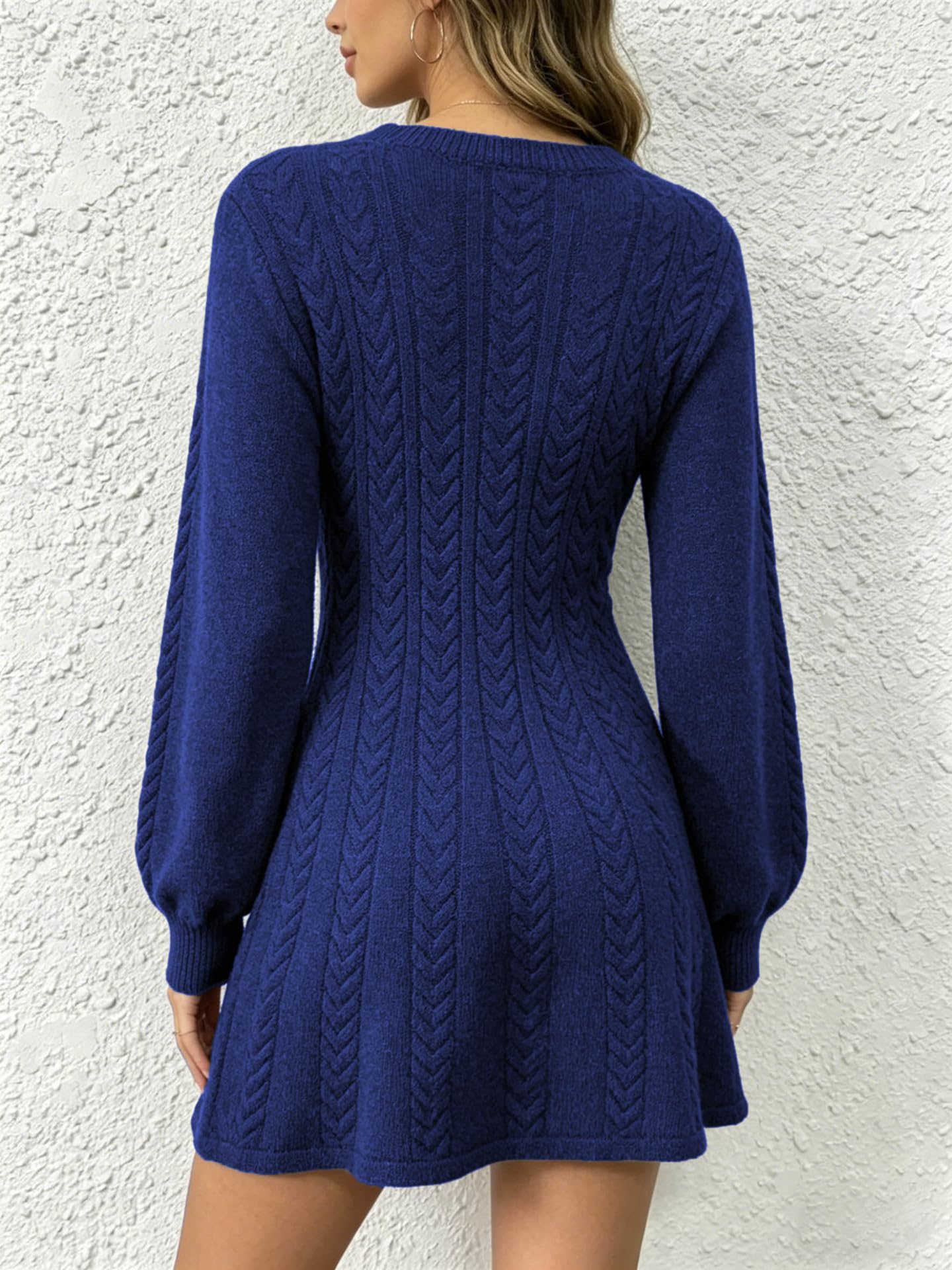 Abito Corto da Donna con Scollo A V E Lavorazione Trecce, Maniche Lunghe Sbuffo, LineaAd ASvasata, vestibilità Aderente, Abito Casual da Festa in Maglia per Autunno/Inverno