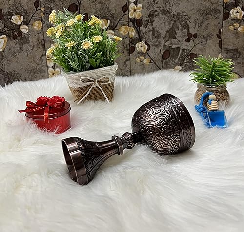 Miniatura 7 de Taza de cáliz de vino de latón hecha a mano con tema medieval Copa vikinga elegante acabado de cobre para boda o iglesia