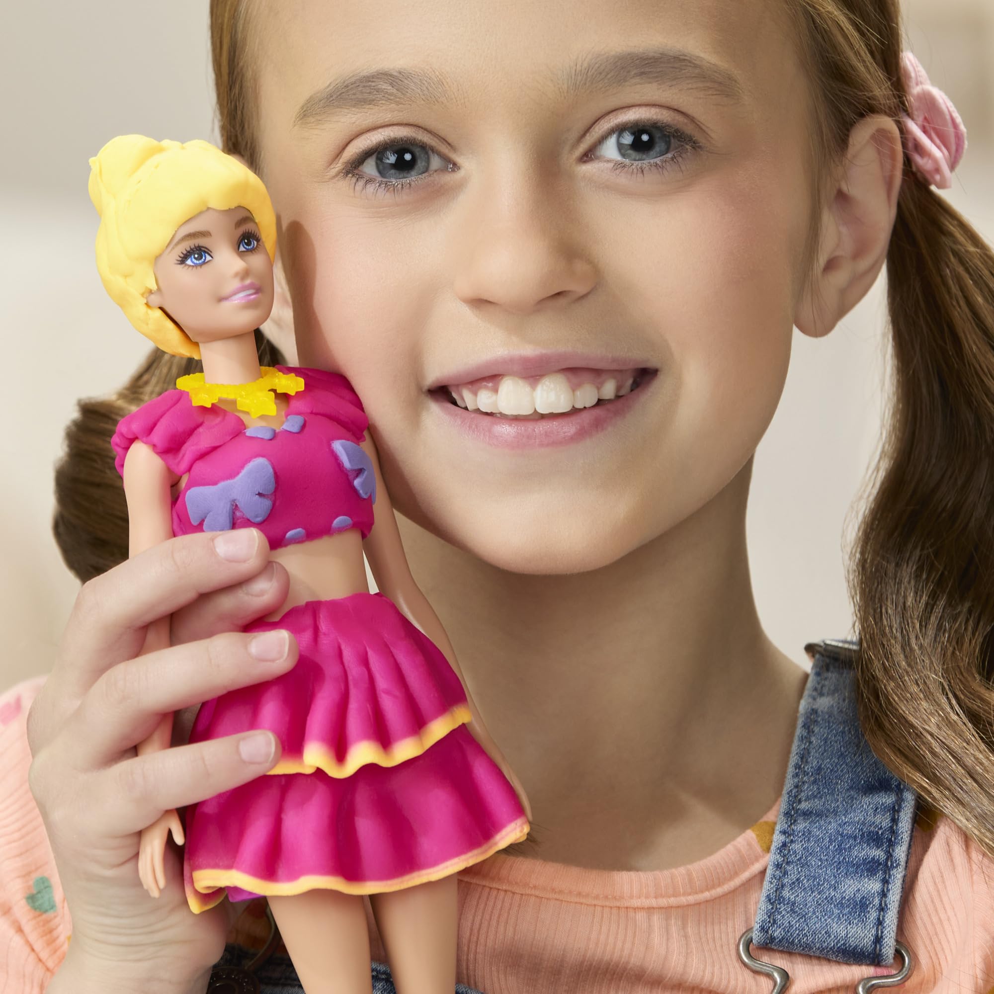 Zestaw lalek Play-Doh Barbie Falbanki i kokardki