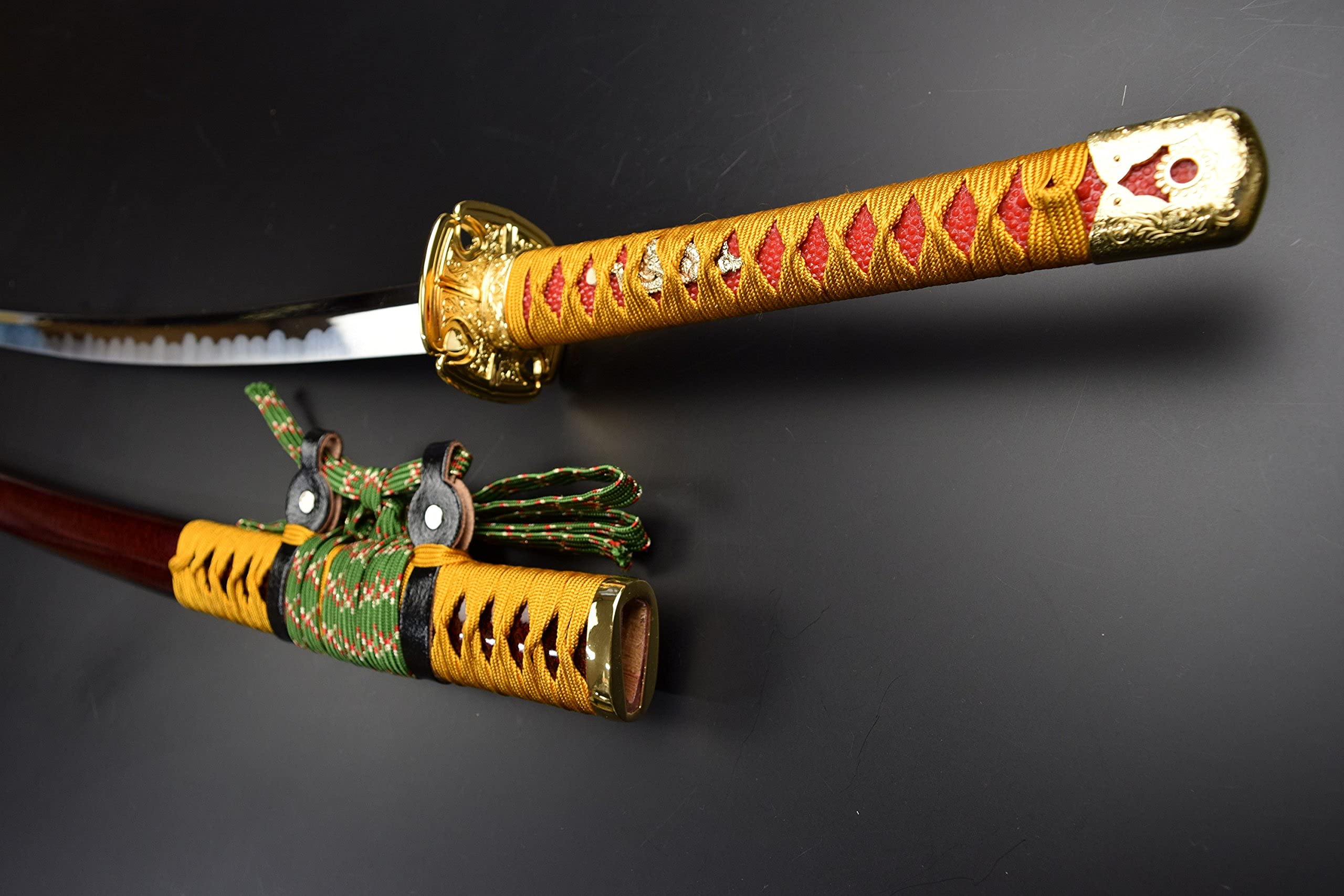 木製 刀　 手彫り装飾 Amazon.co.jp: 模造刀-美術刀剣-関 源義経 拵え 大刀 V.ROAD : おもちゃ