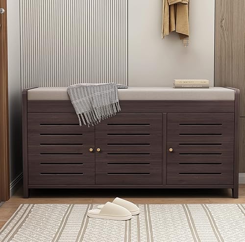 CROSS WIN Banco de almacenamiento de zapatos de bambú con tres puertas y cojín de asiento acolchado para entrada, zapatero (marrón)